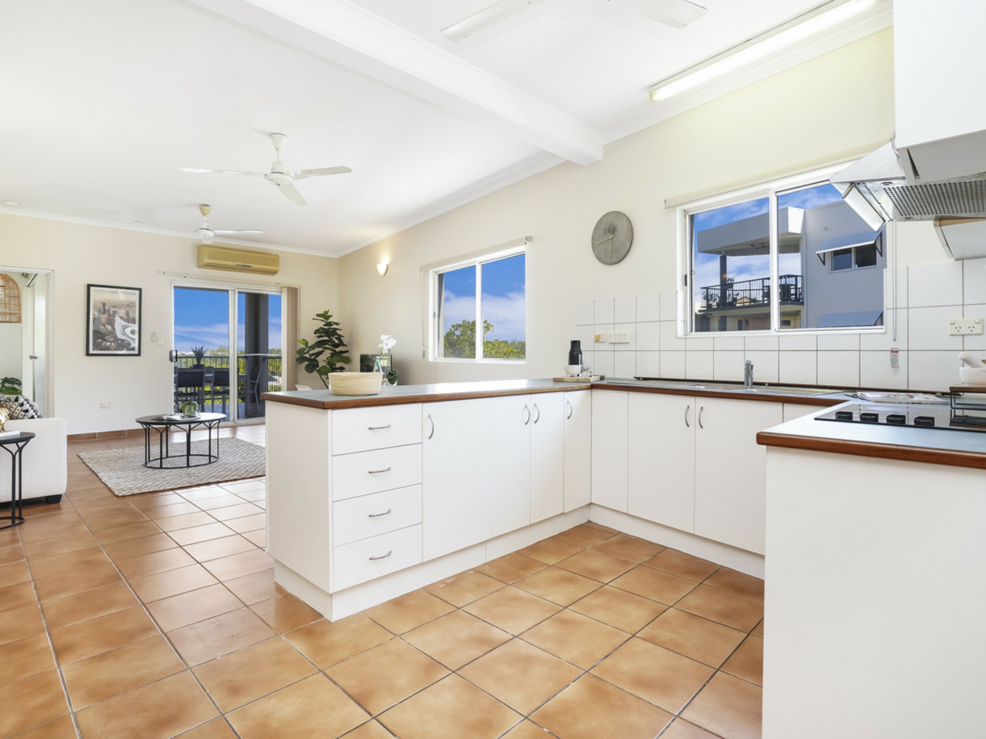 7/11 Chong Wee Avenue, WOOLNER