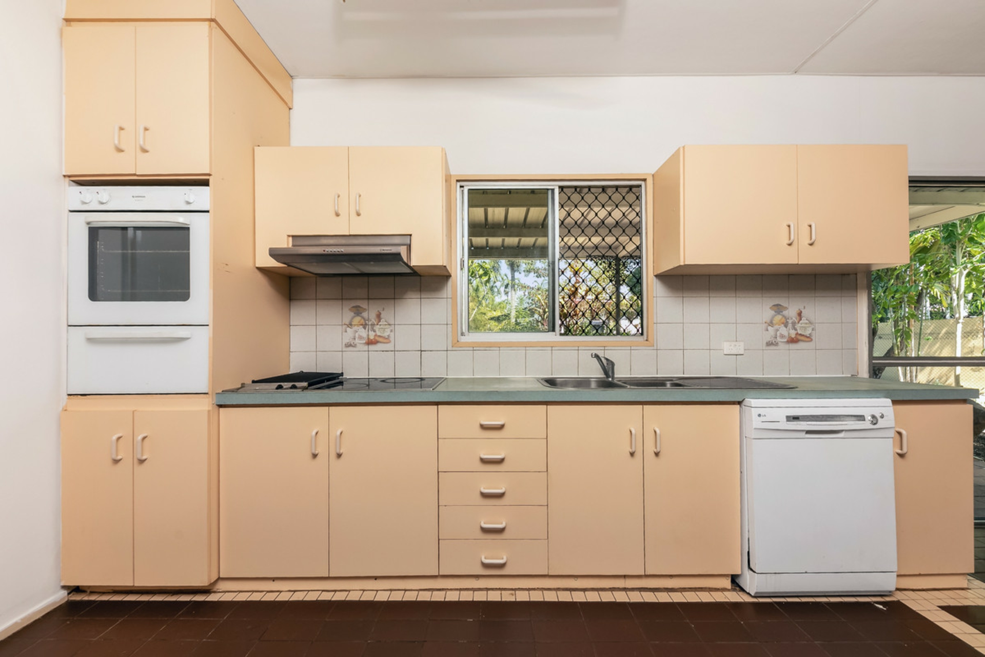 30 Greenwood Crescent, MOIL