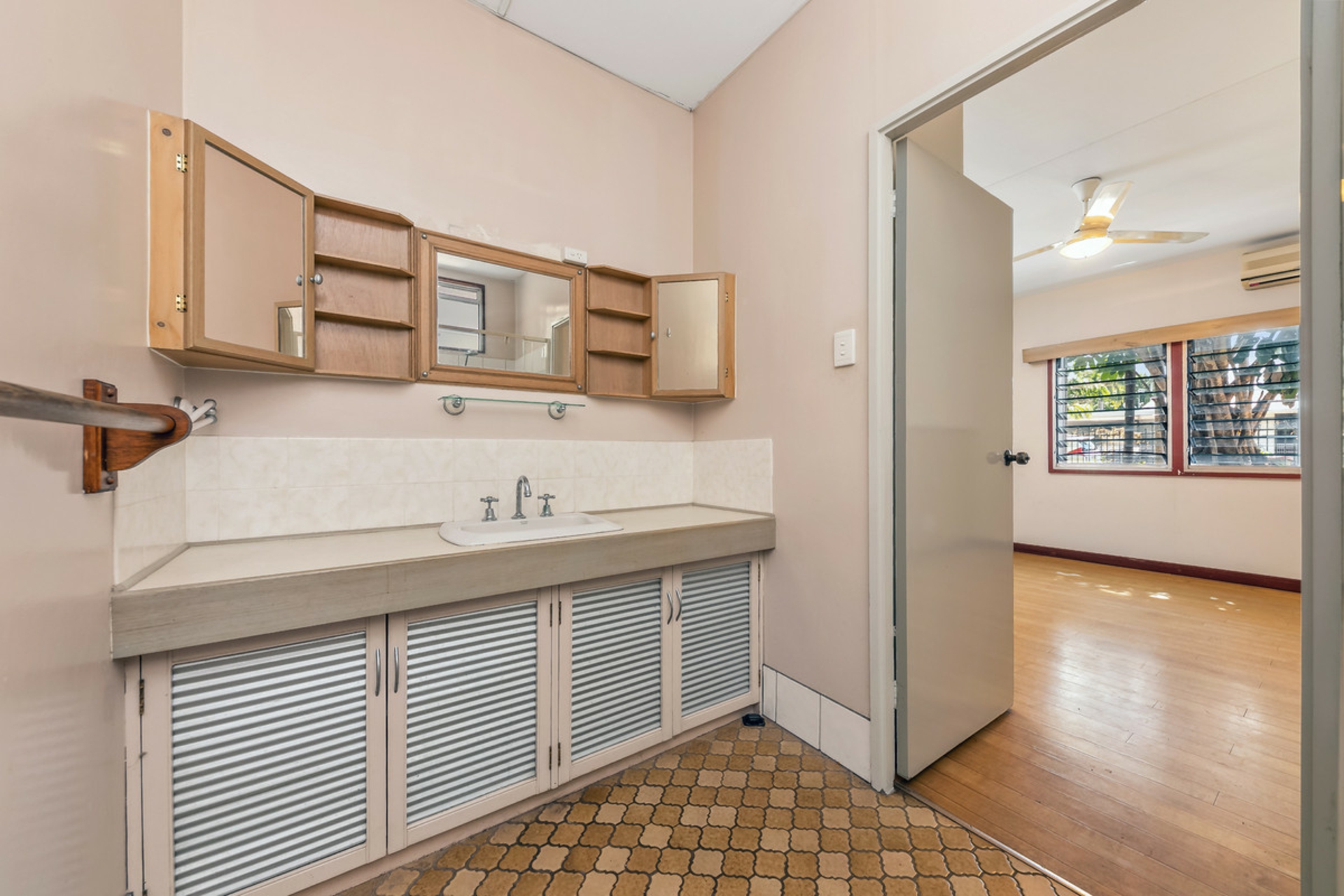 30 Greenwood Crescent, MOIL