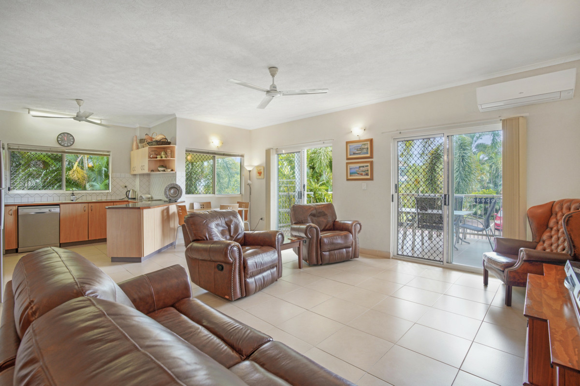 2/7 Dinah Court, STUART PARK