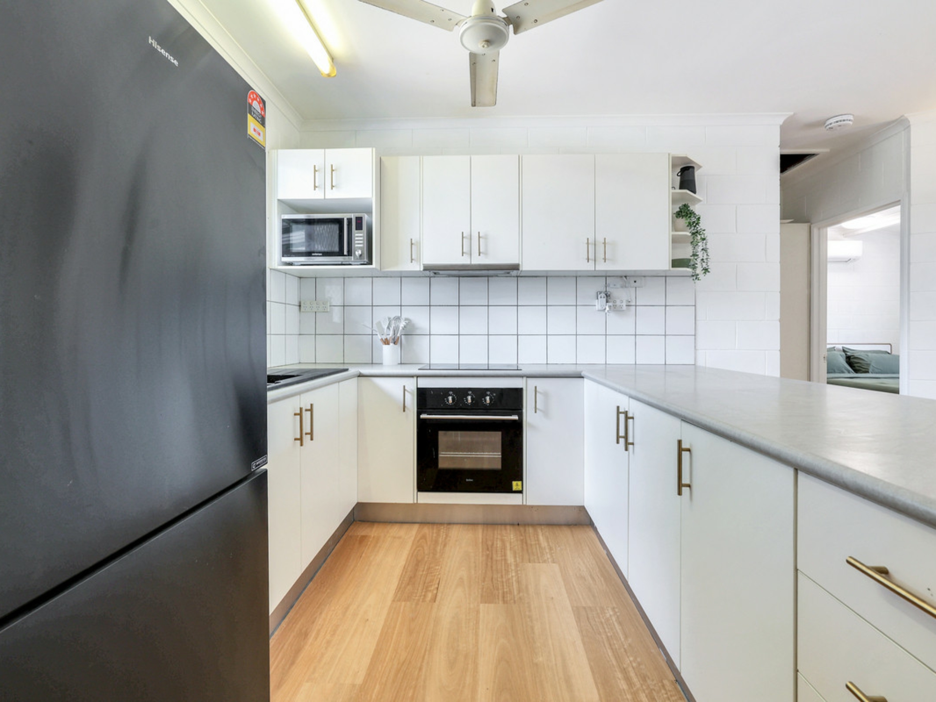 4/12 Gotham Street, LEANYER