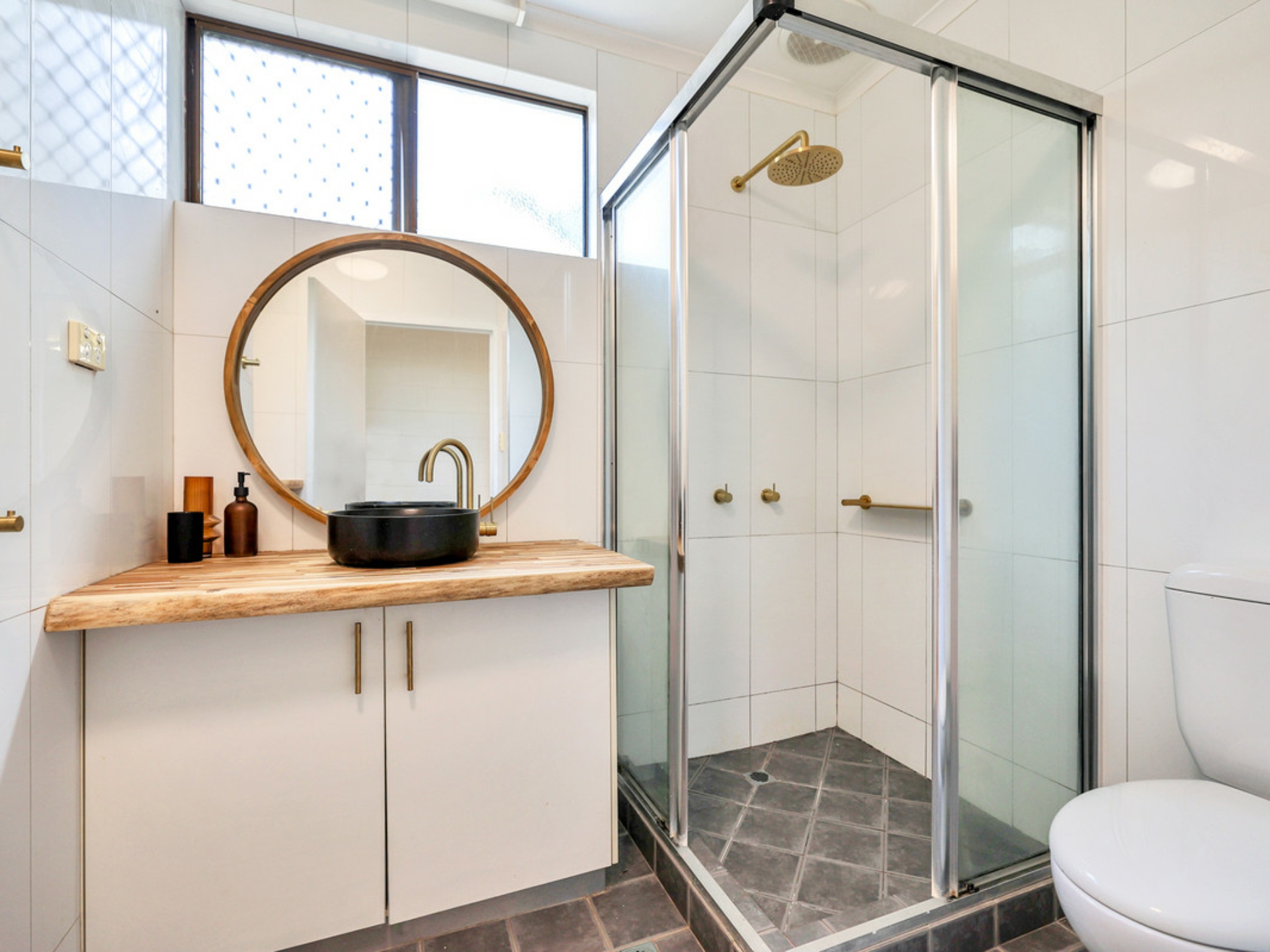 4/12 Gotham Street, LEANYER