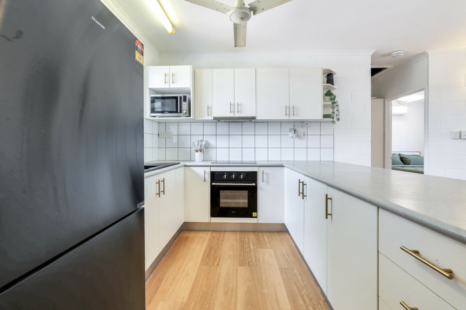 4/12 Gotham Street, LEANYER