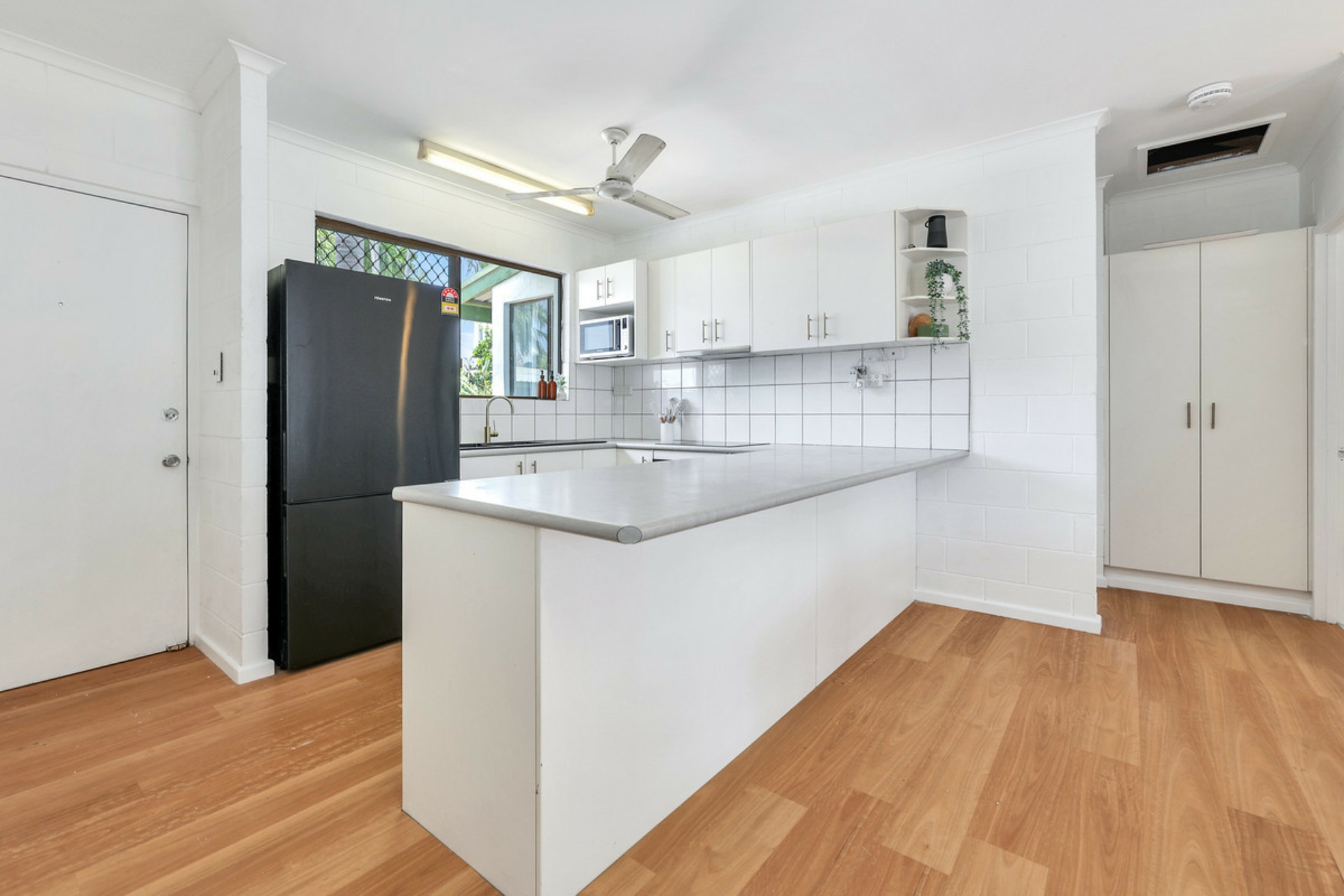 4/12 Gotham Street, LEANYER