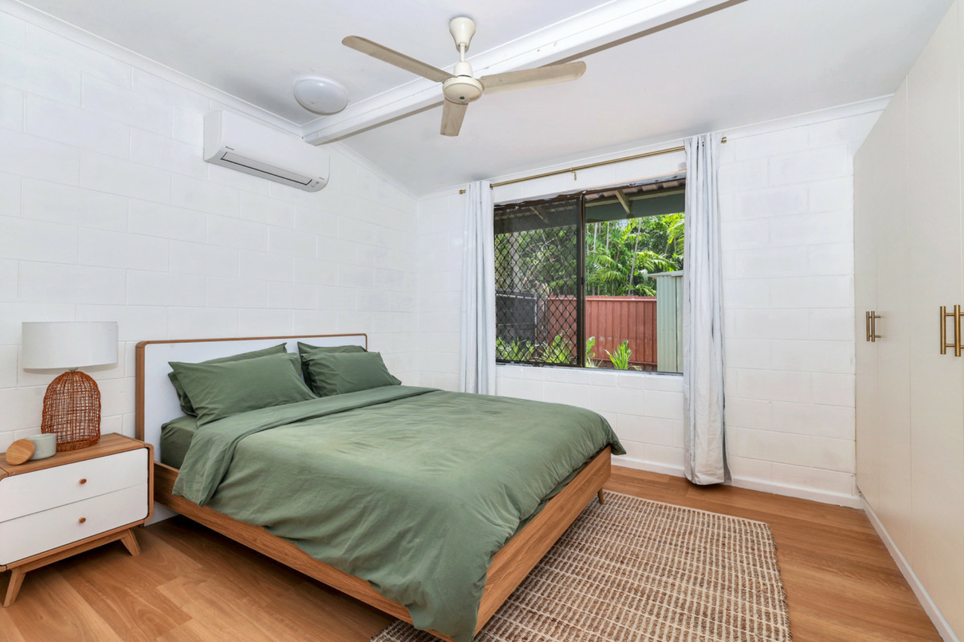 4/12 Gotham Street, LEANYER