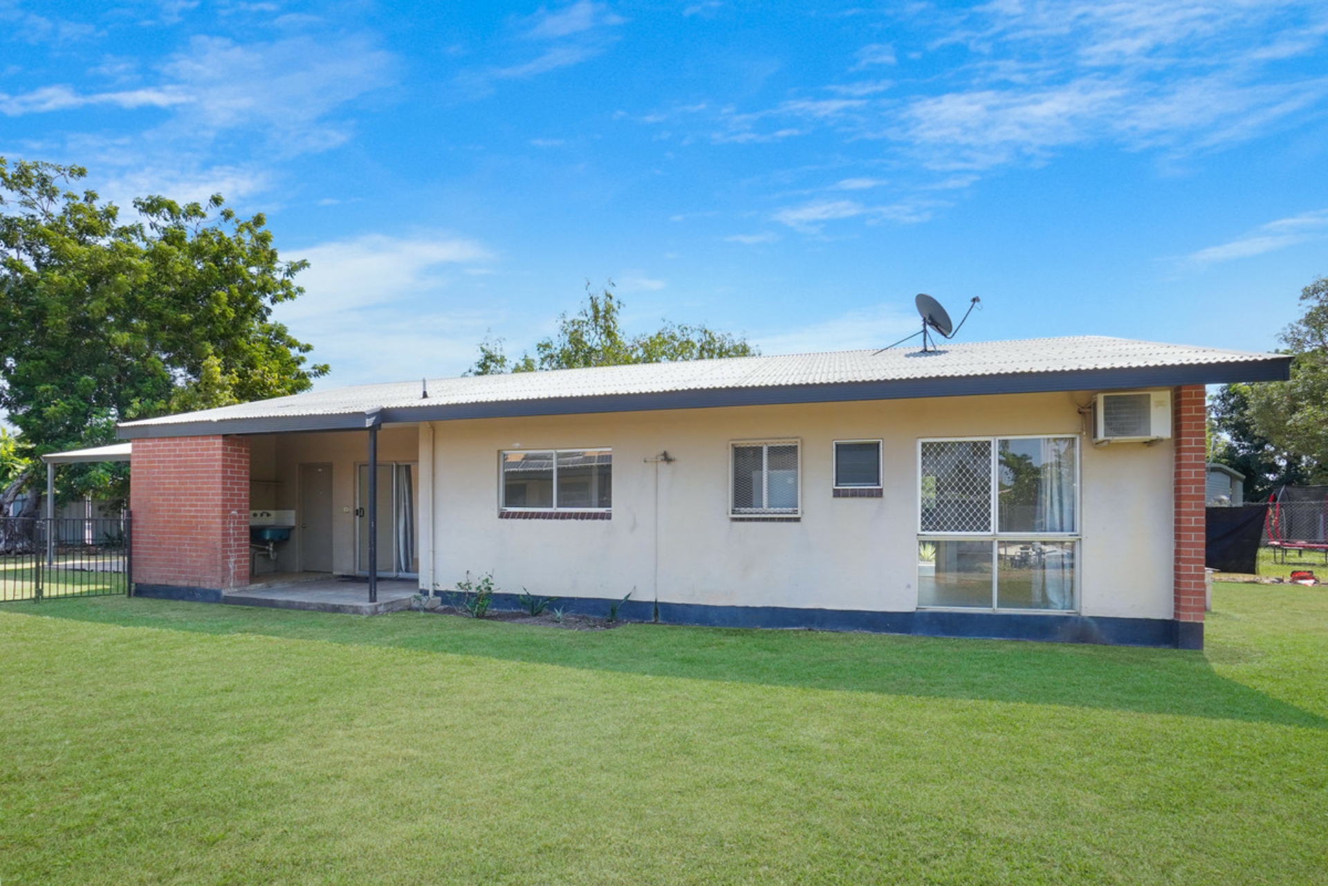 37 Bonson Terrace, MOULDEN