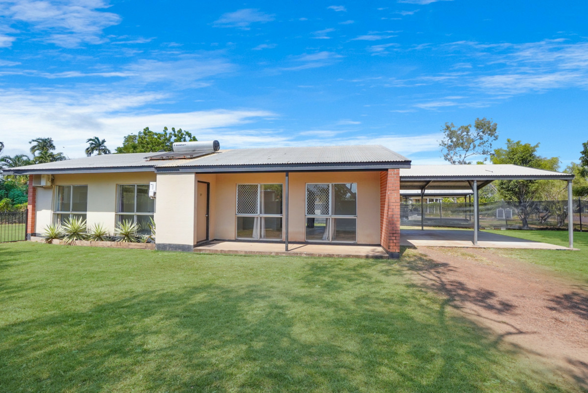 37 Bonson Terrace, MOULDEN