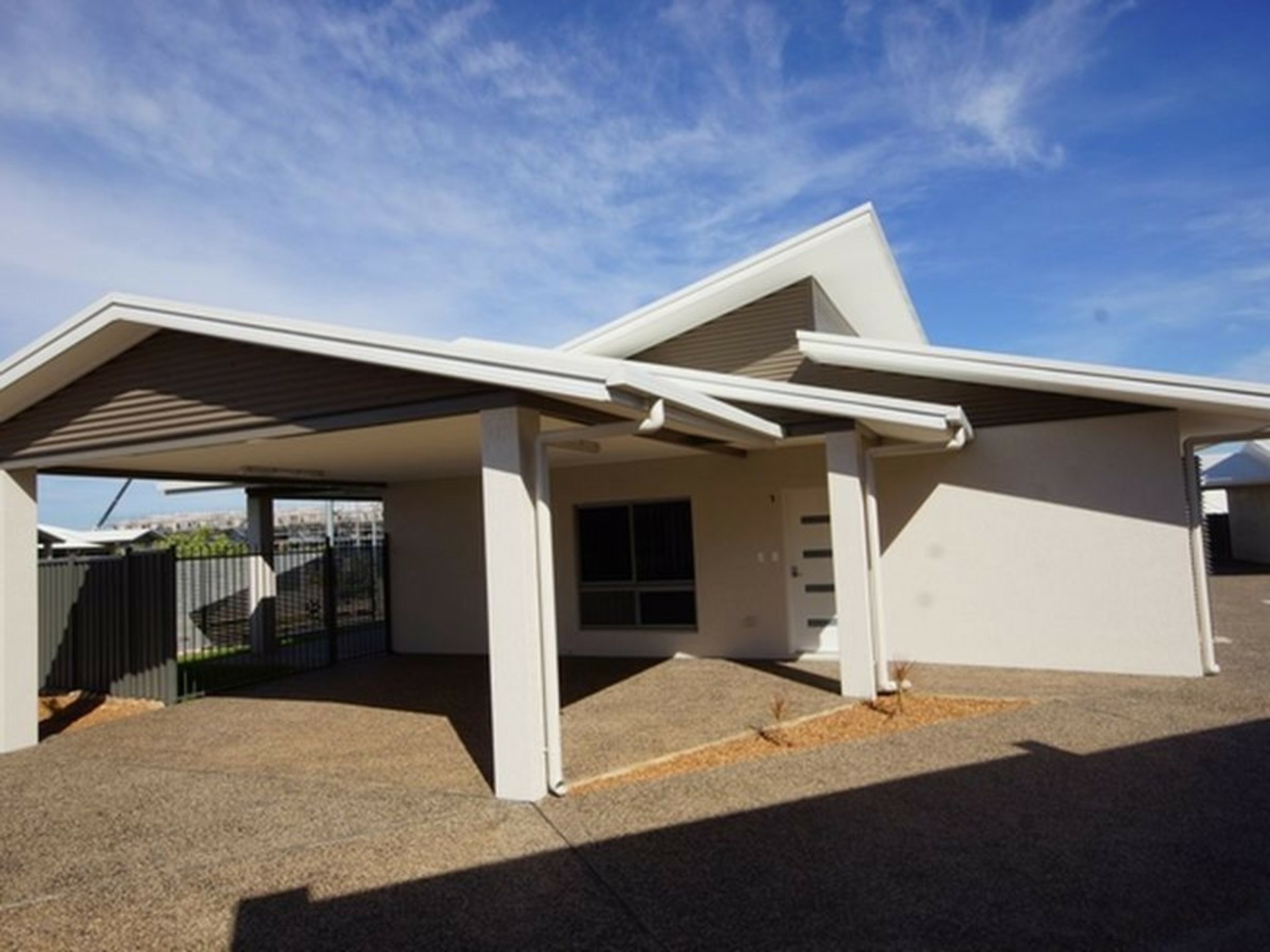 1/1 Guider Court, JOHNSTON