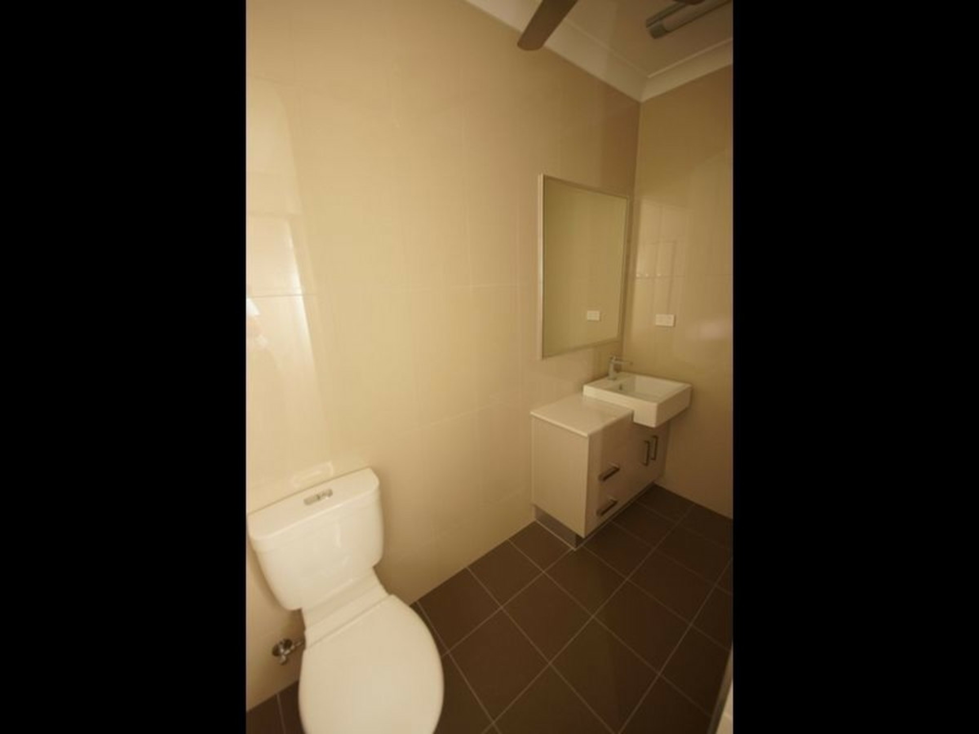 1/1 Guider Court, JOHNSTON