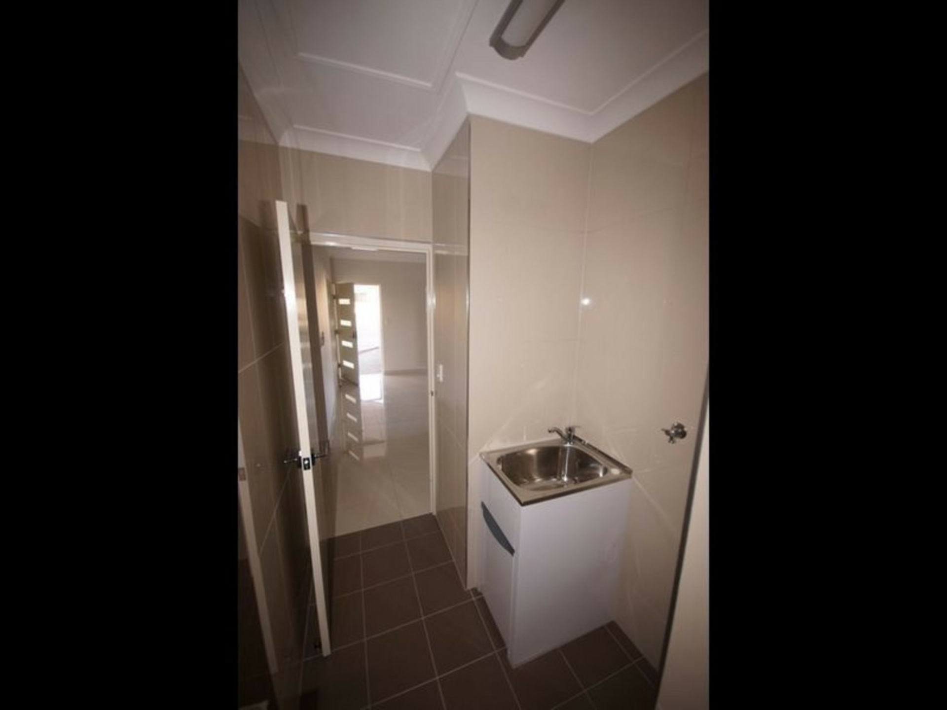 1/1 Guider Court, JOHNSTON
