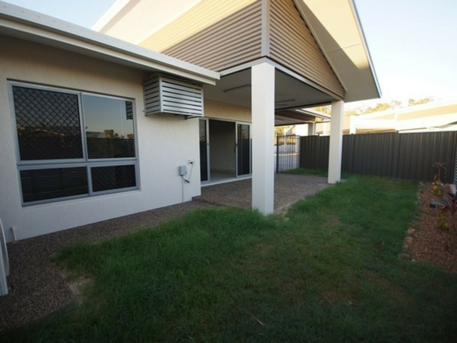 1/1 Guider Court, JOHNSTON