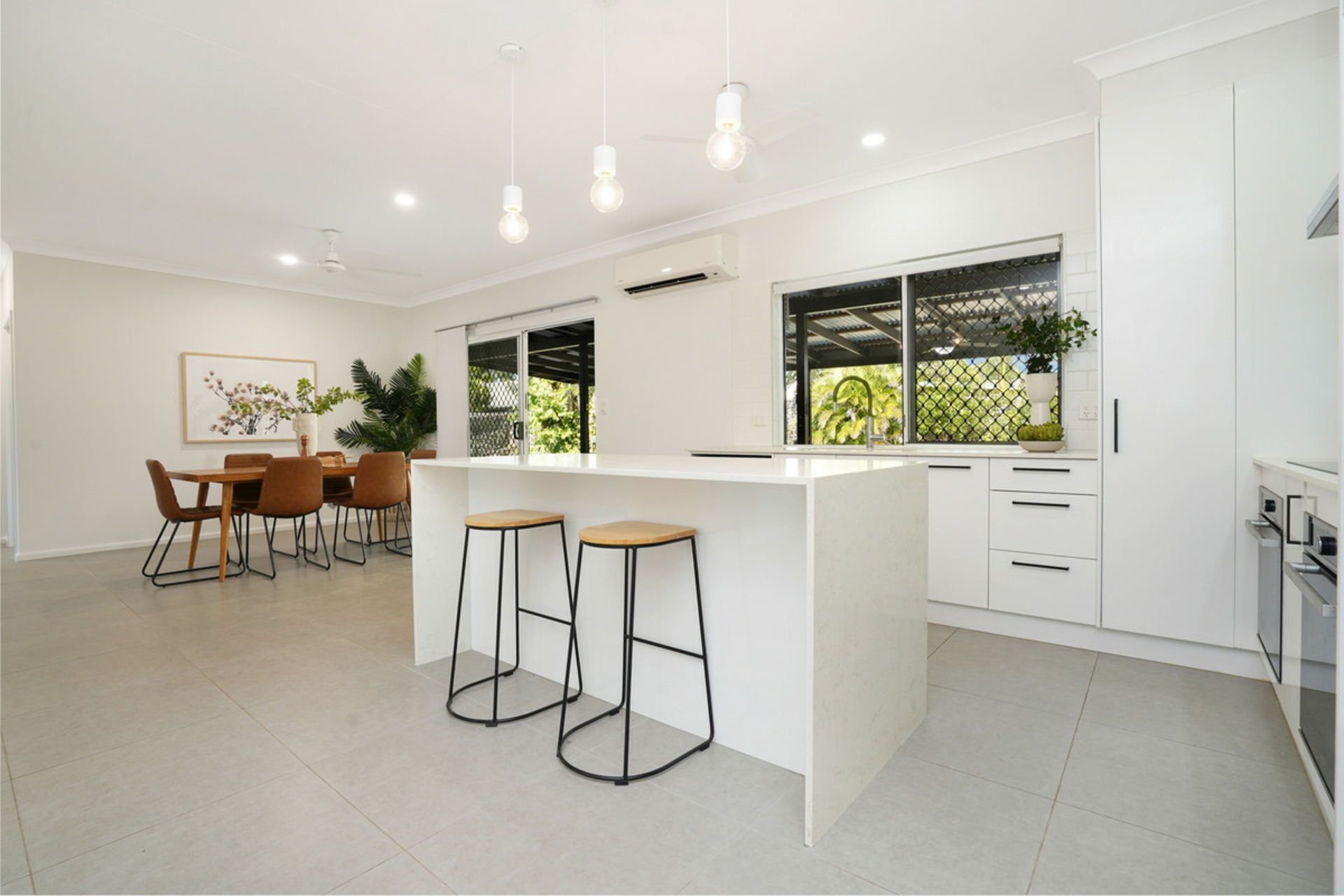 8 Maranthes Place, DURACK