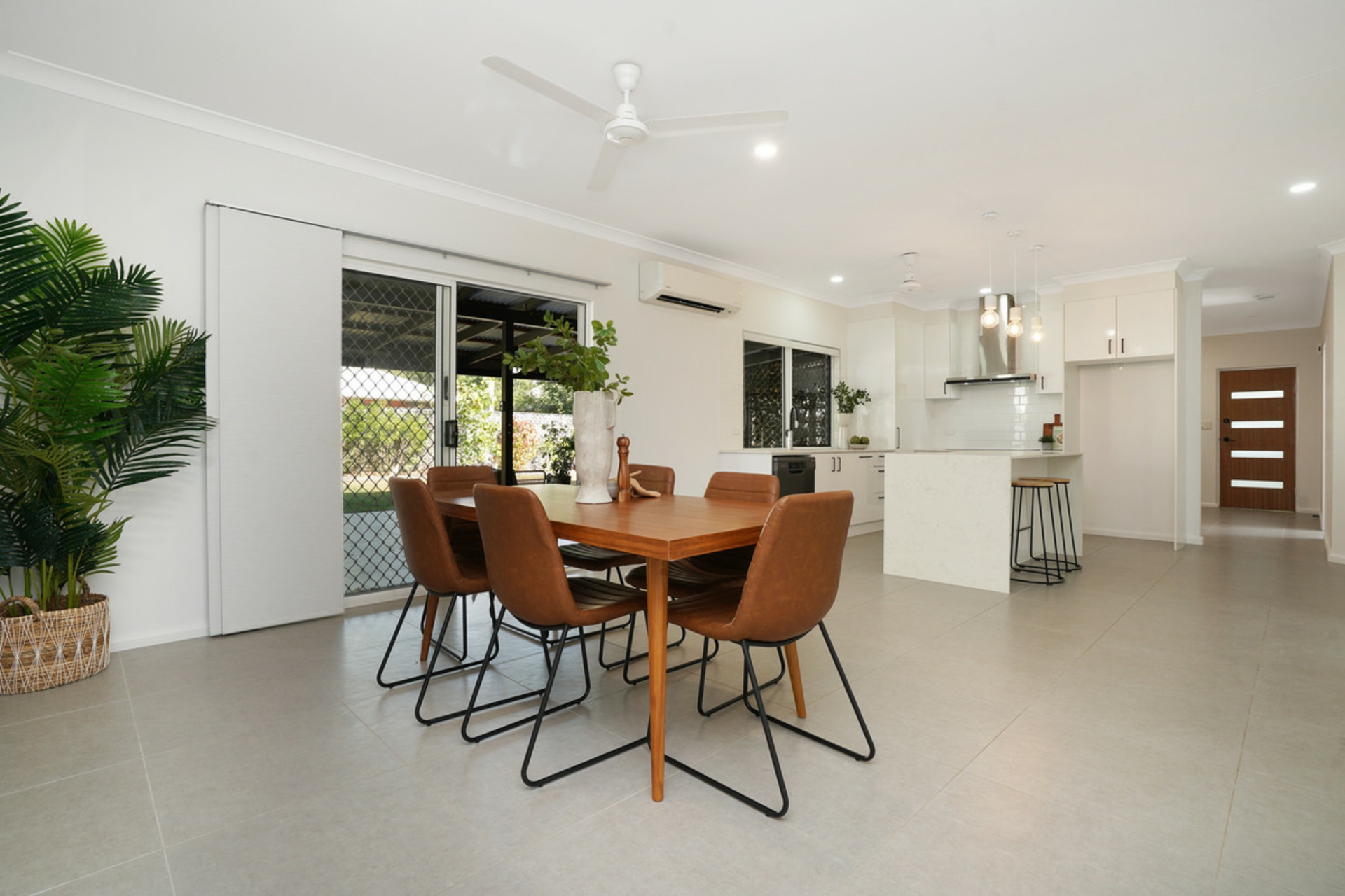8 Maranthes Place, DURACK