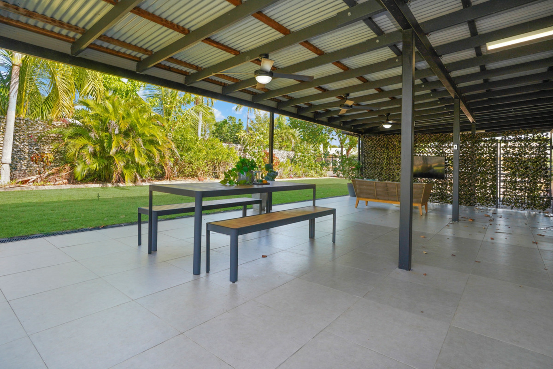 8 Maranthes Place, DURACK