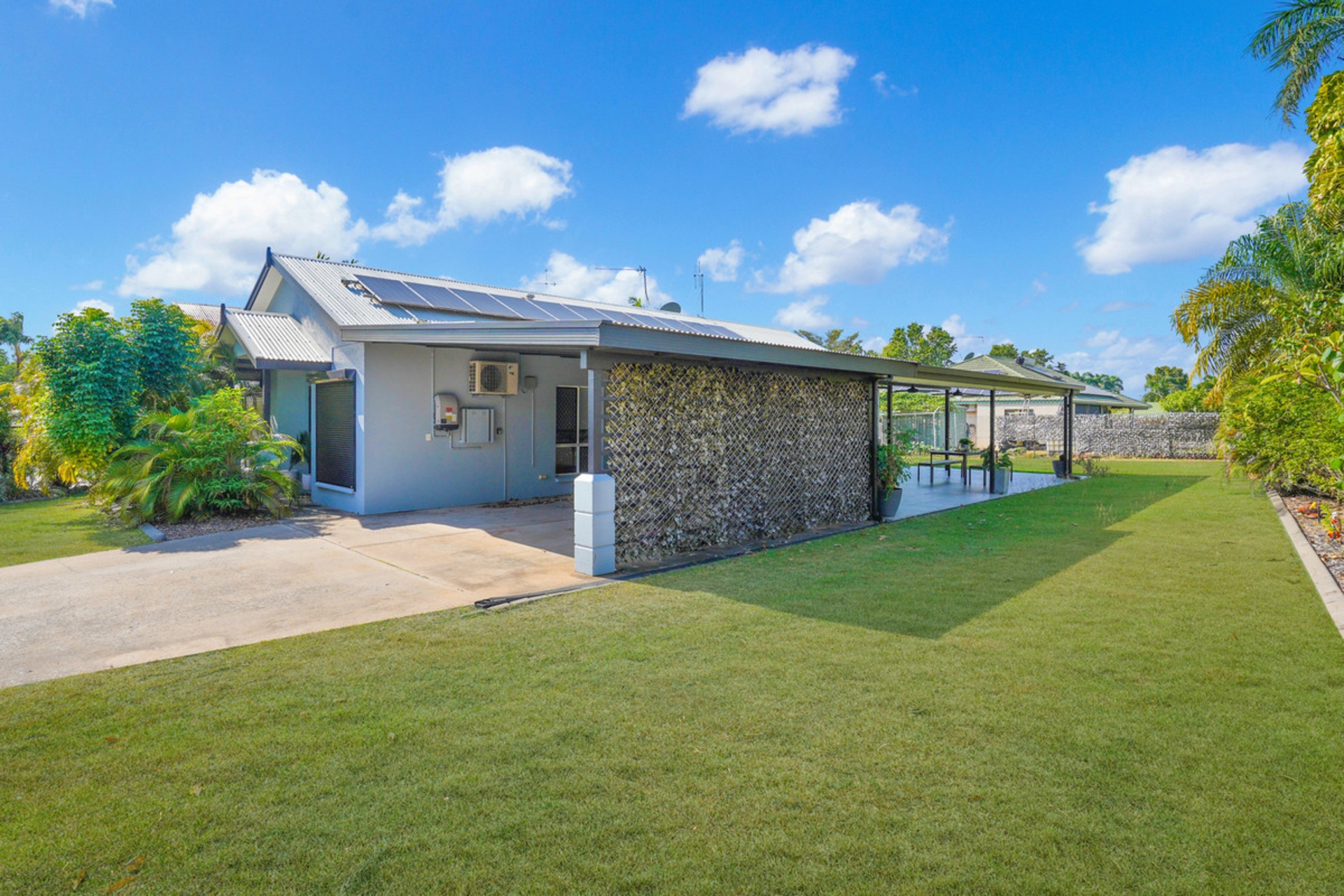8 Maranthes Place, DURACK