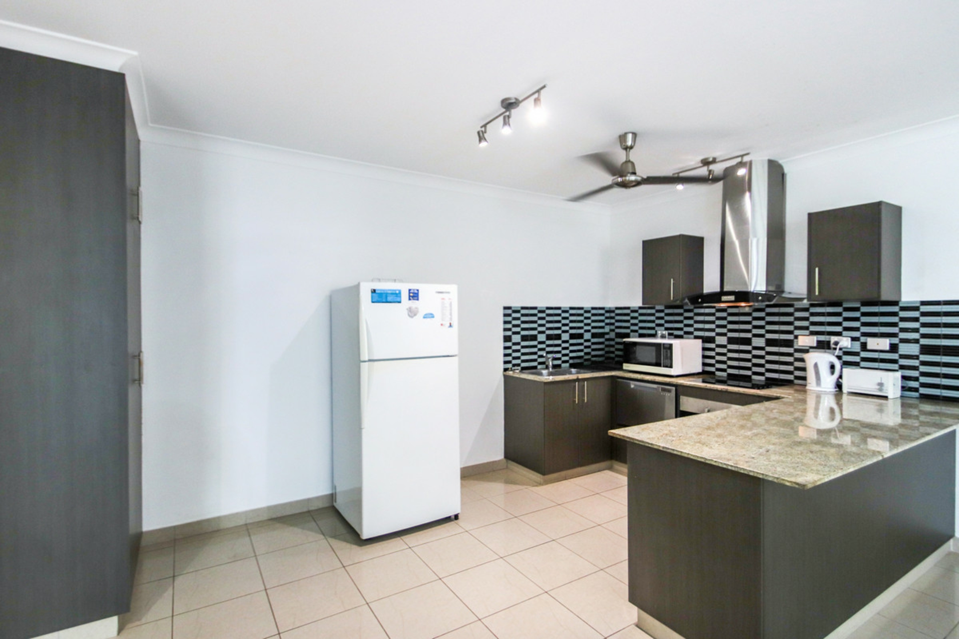 2/2 Gardiner Street, DARWIN CITY