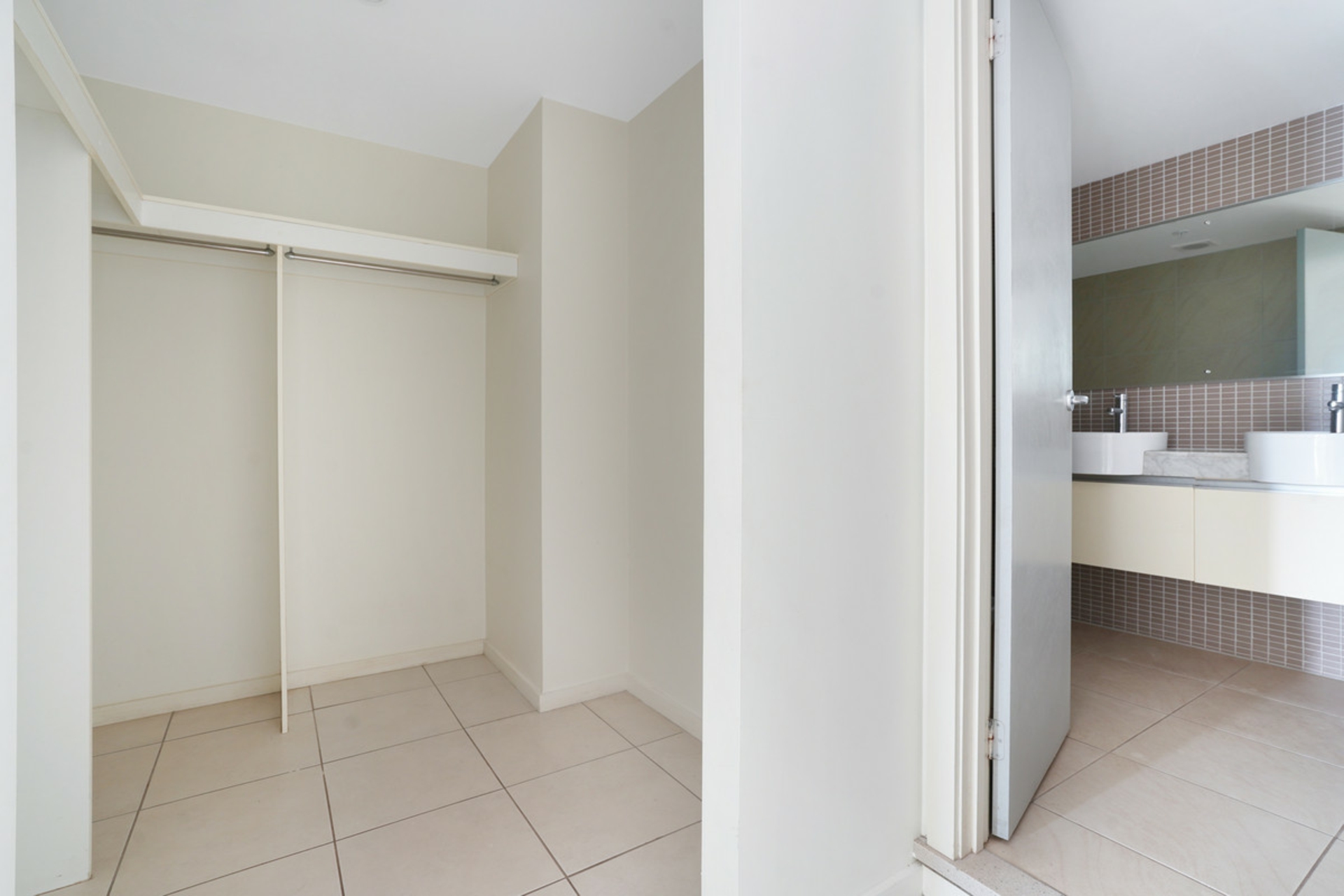 2703/43E Knuckey Street, DARWIN CITY