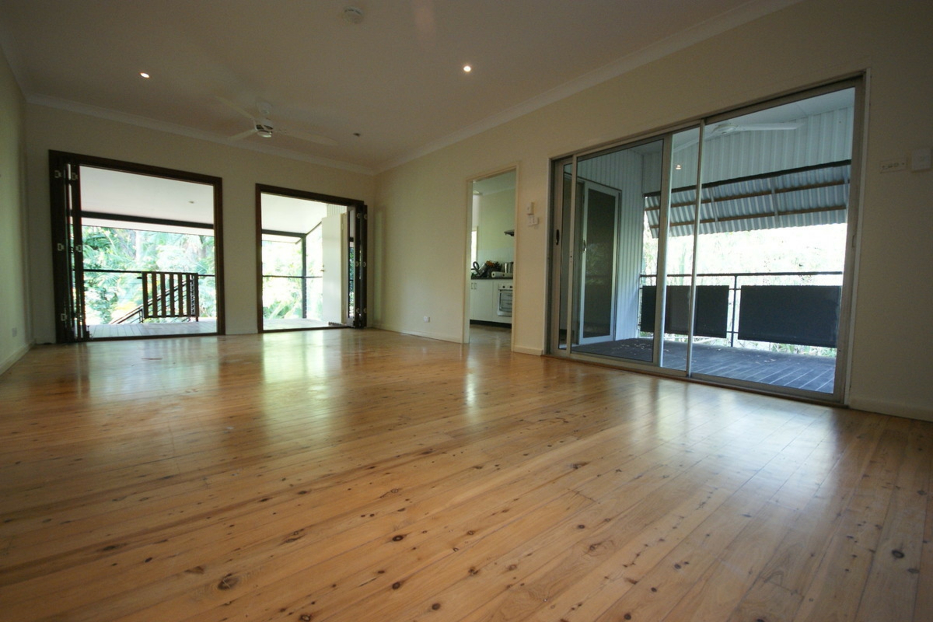 37 Gaden Circuit, JINGILI