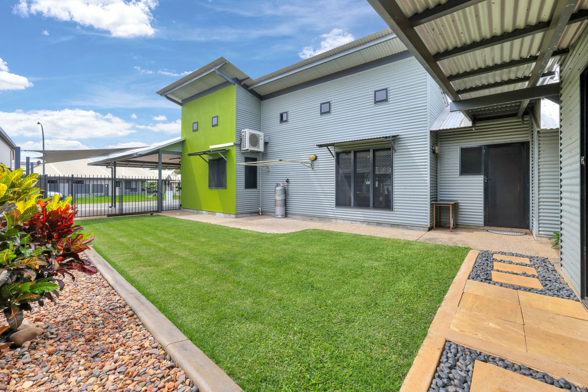 19 Bedford Court, DURACK