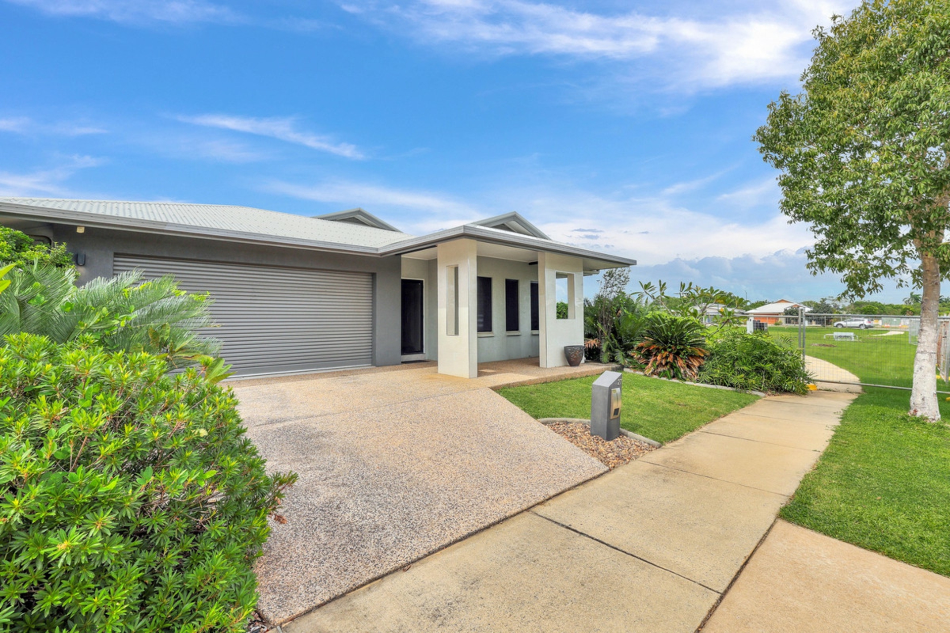 27 King Street, DURACK