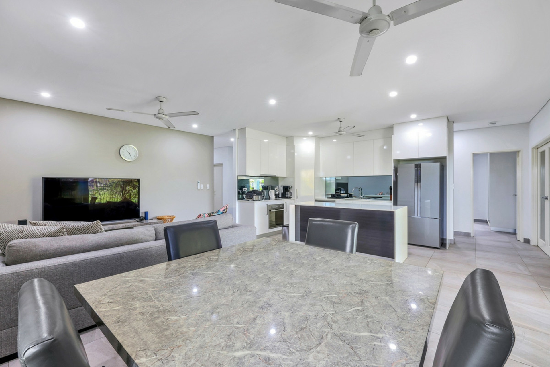 27 King Street, DURACK