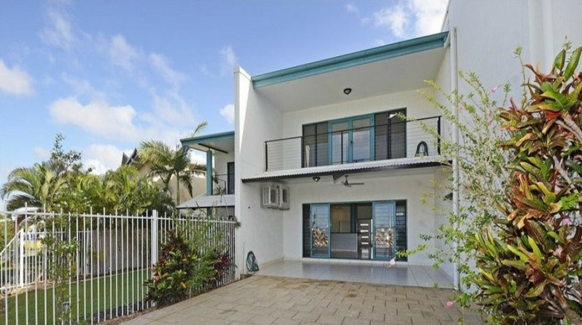 5/8 Annear Crt, STUART PARK
