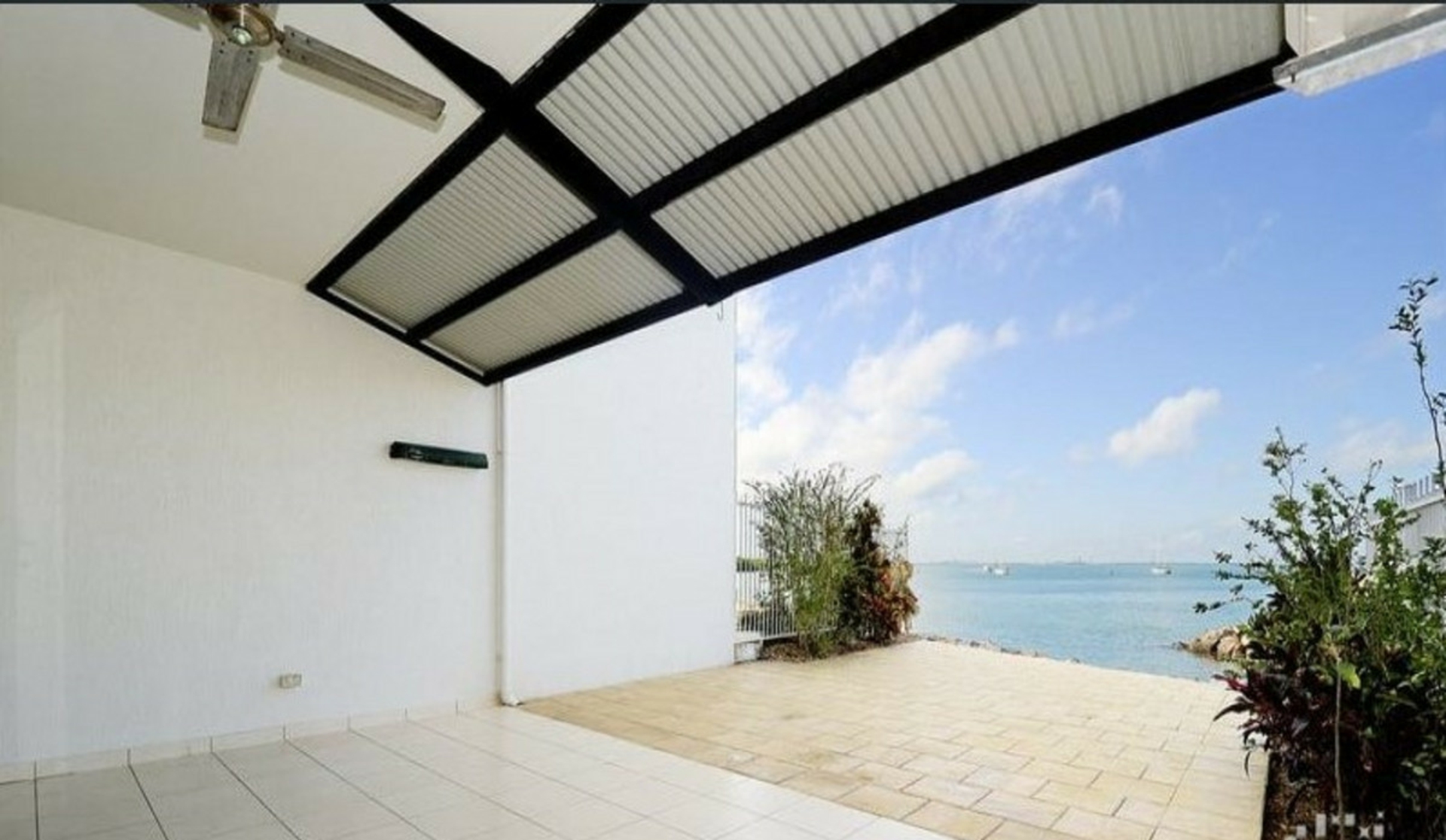 5/8 Annear Crt, STUART PARK