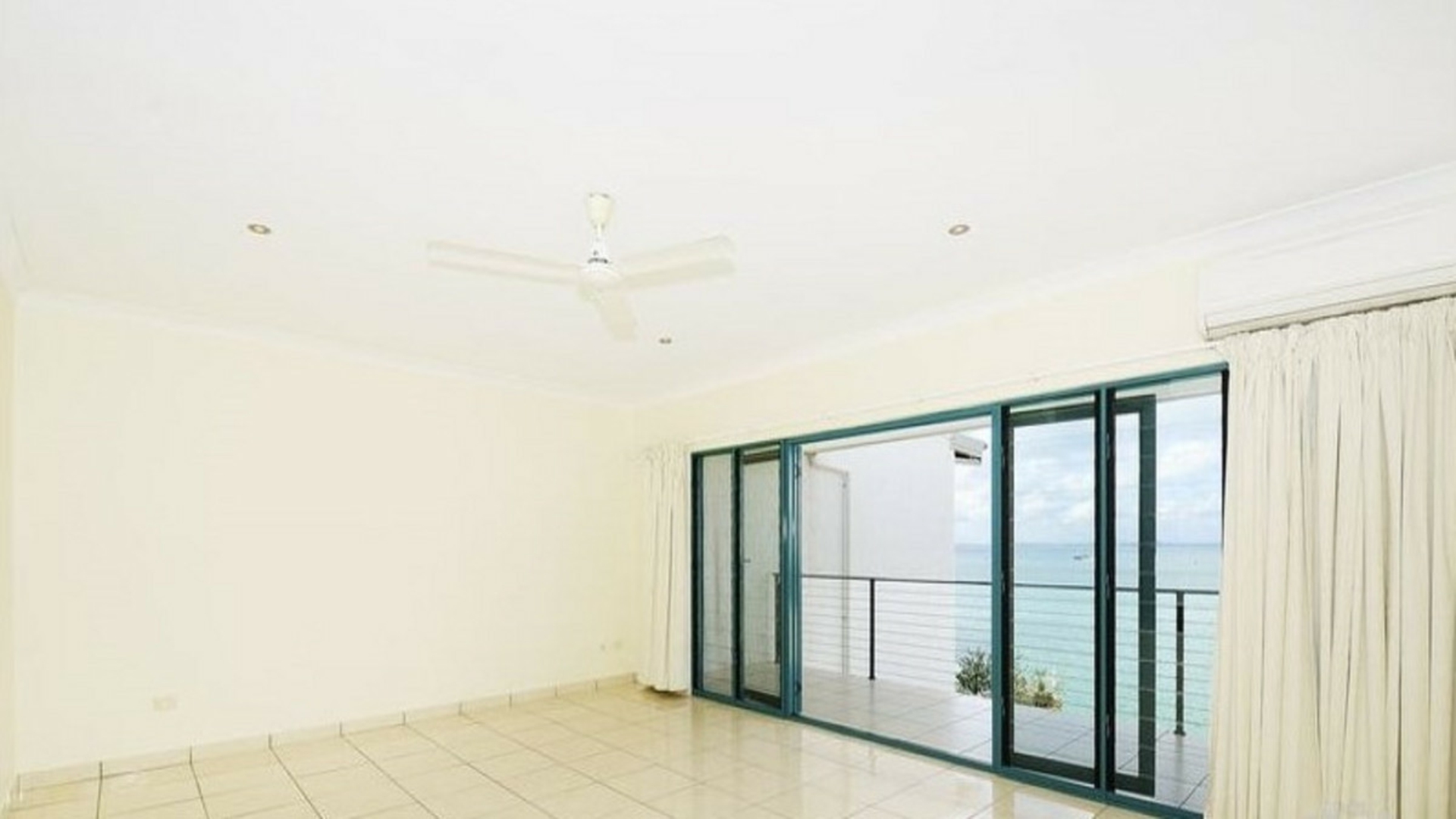 5/8 Annear Crt, STUART PARK