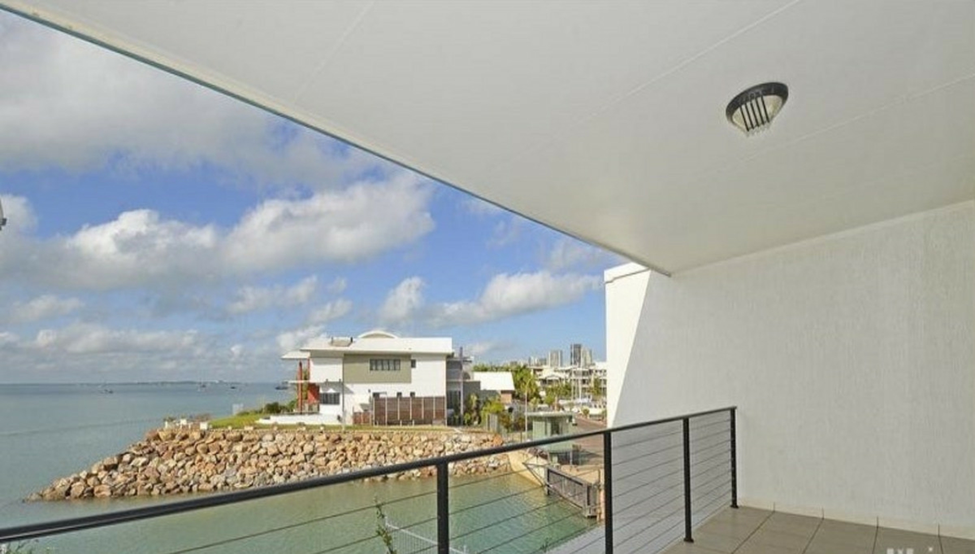 5/8 Annear Crt, STUART PARK