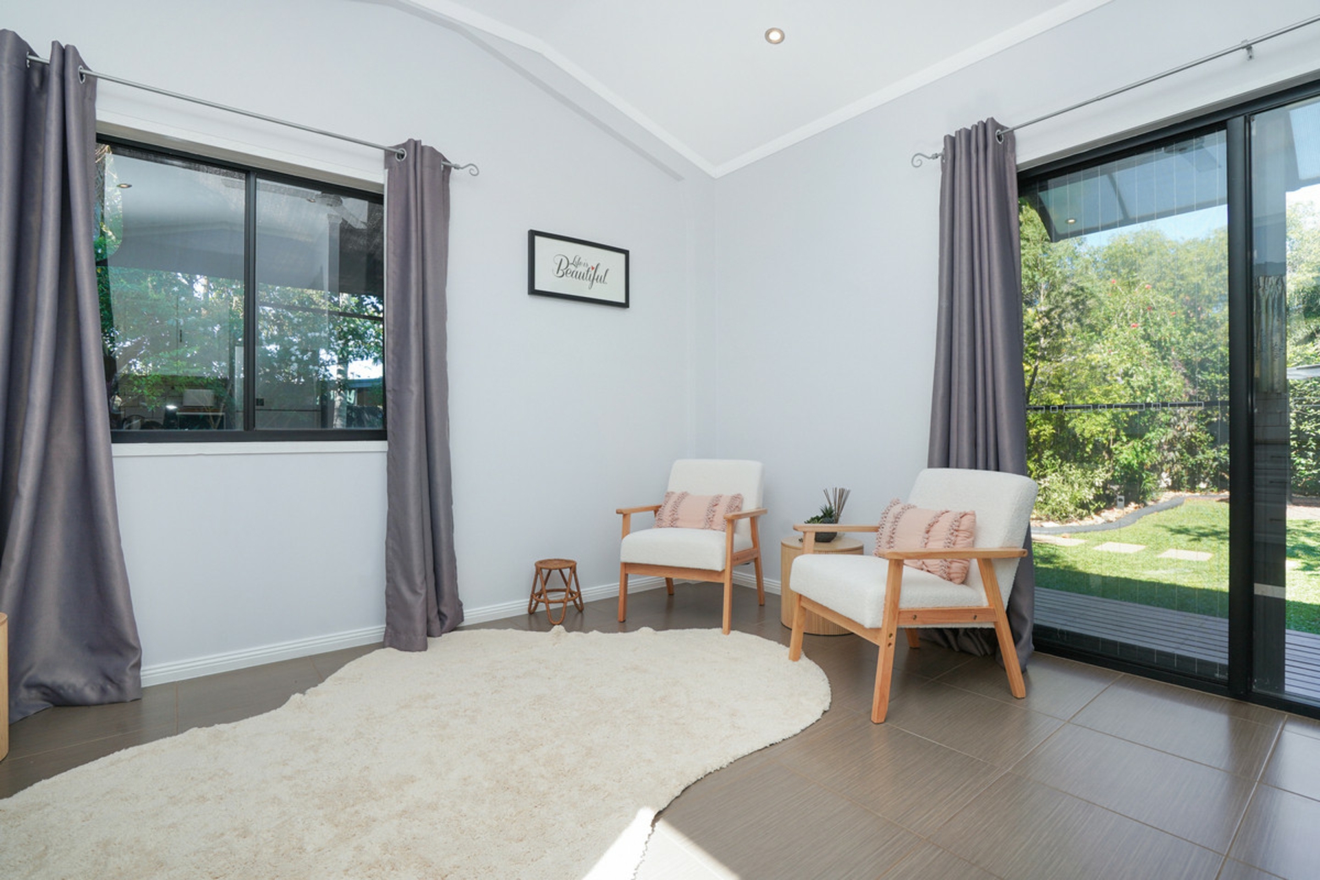 14 Connaught Court, BAKEWELL