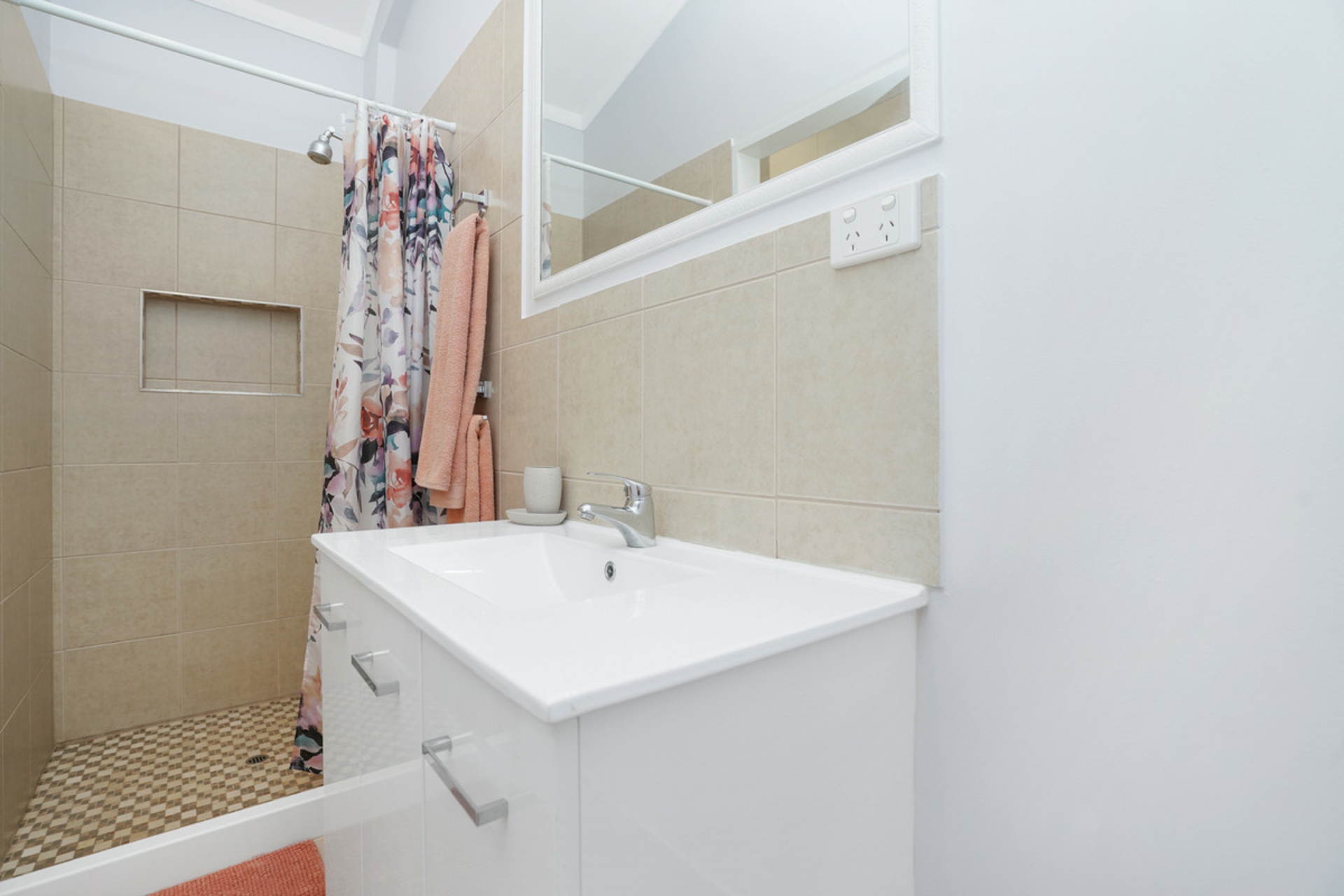 14 Connaught Court, BAKEWELL