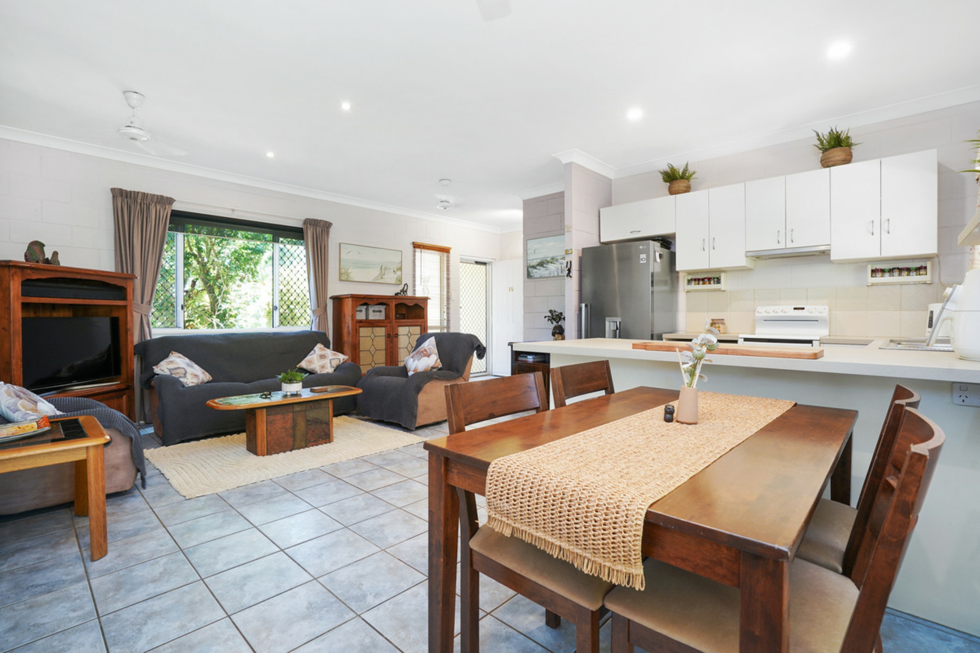 14 Connaught Court, BAKEWELL