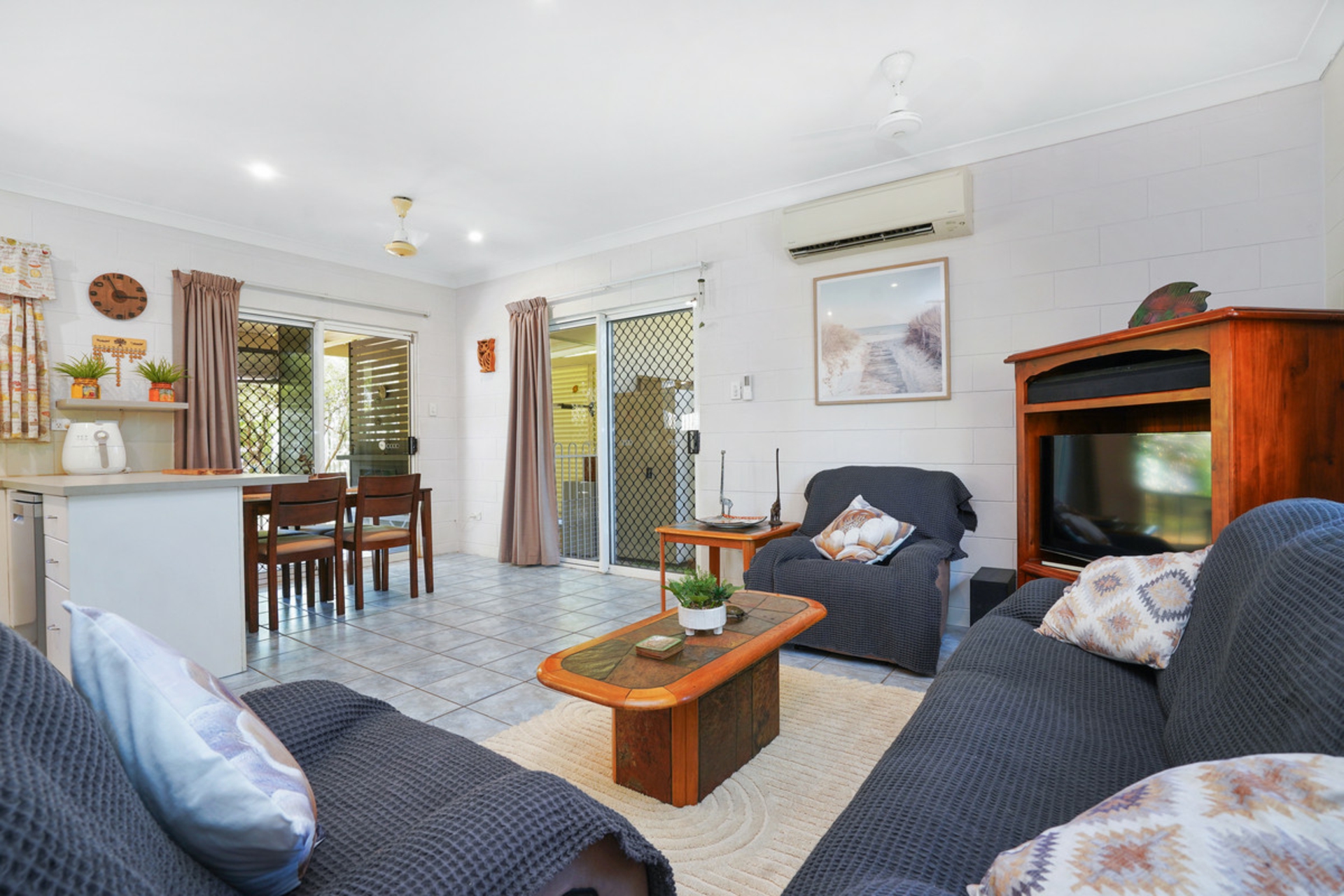 14 Connaught Court, BAKEWELL