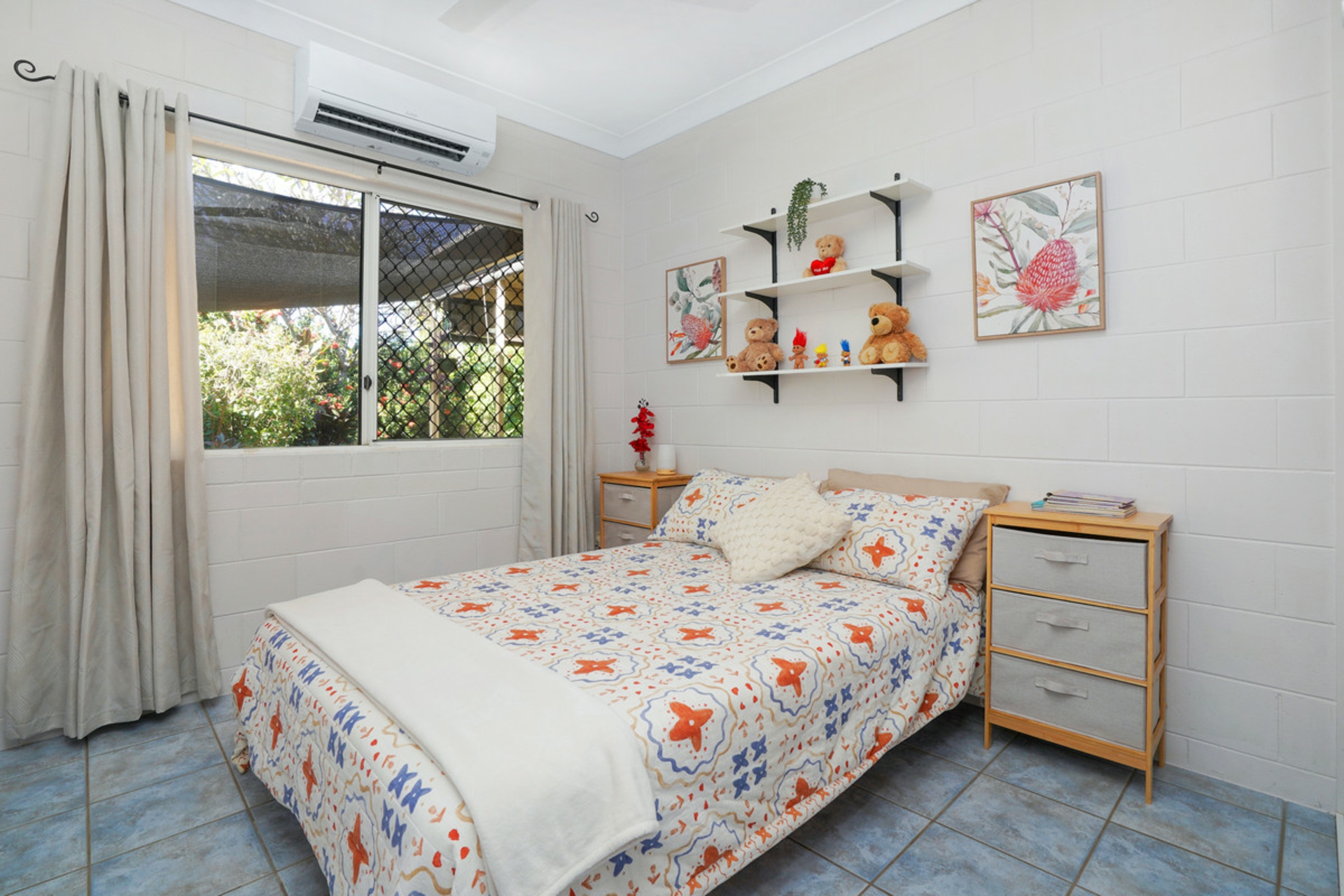 14 Connaught Court, BAKEWELL