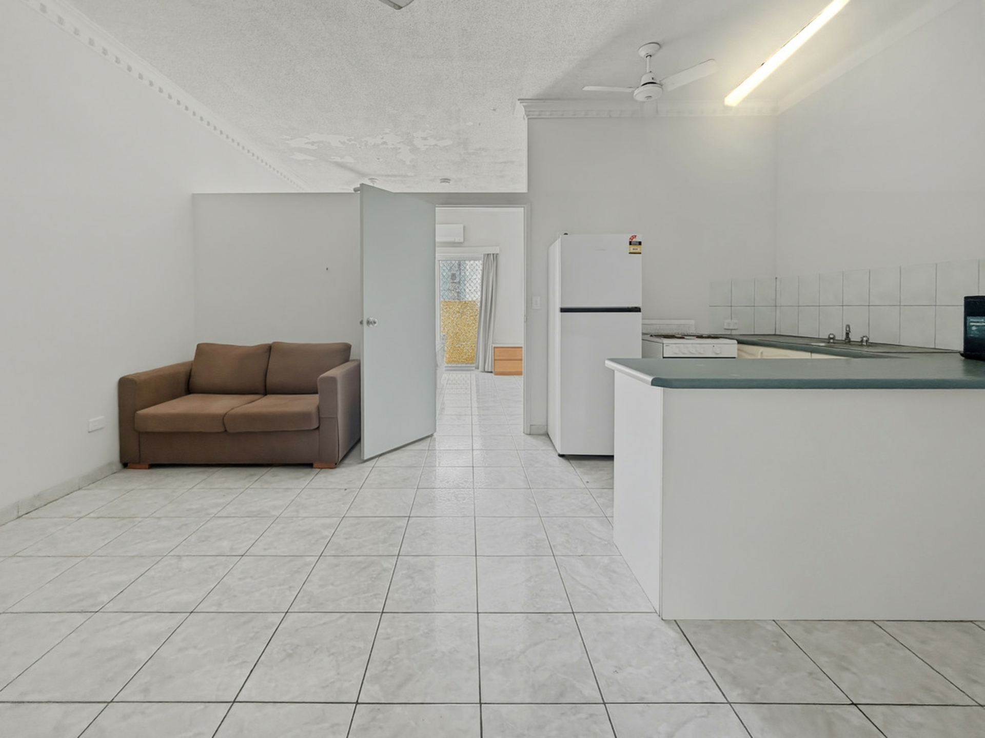 81 Cavenagh Street — photo 5 of 8