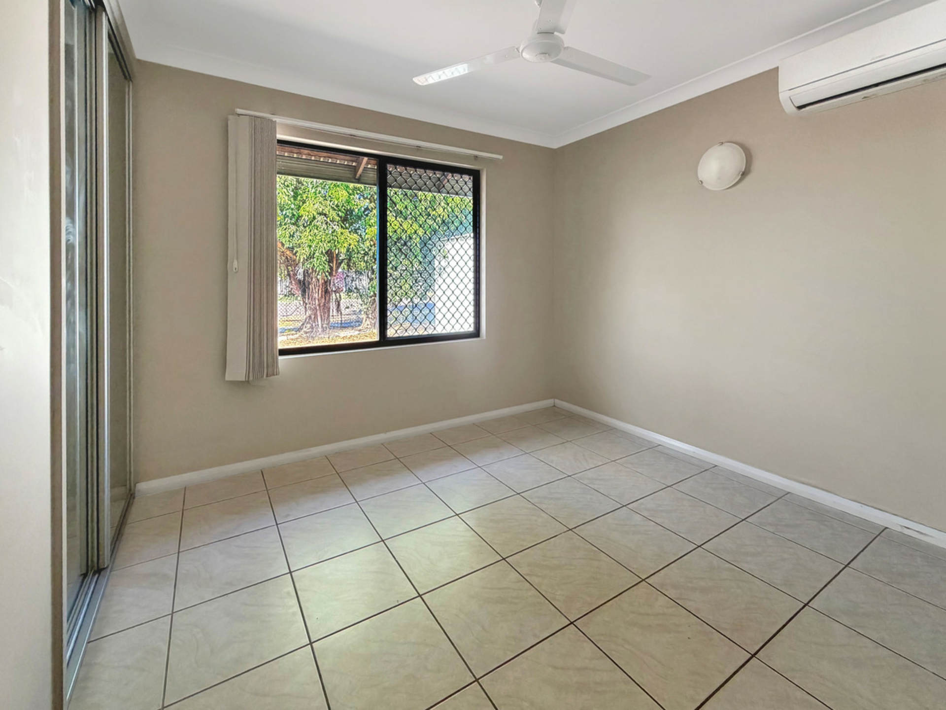 1 McAuley Street — photo 8 of 9