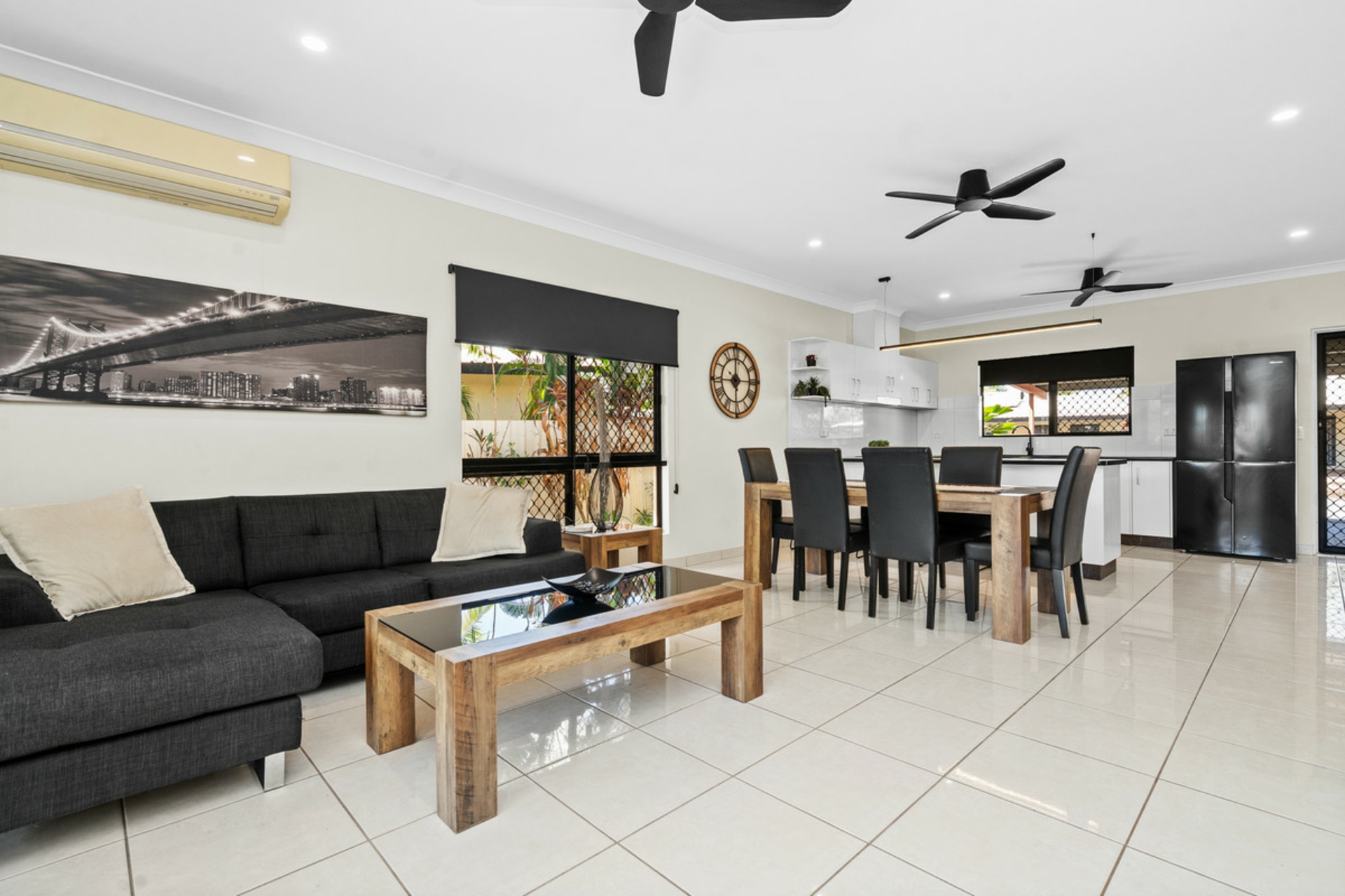 6/11 Sonder Crescent — photo from LJ Hooker Darwin