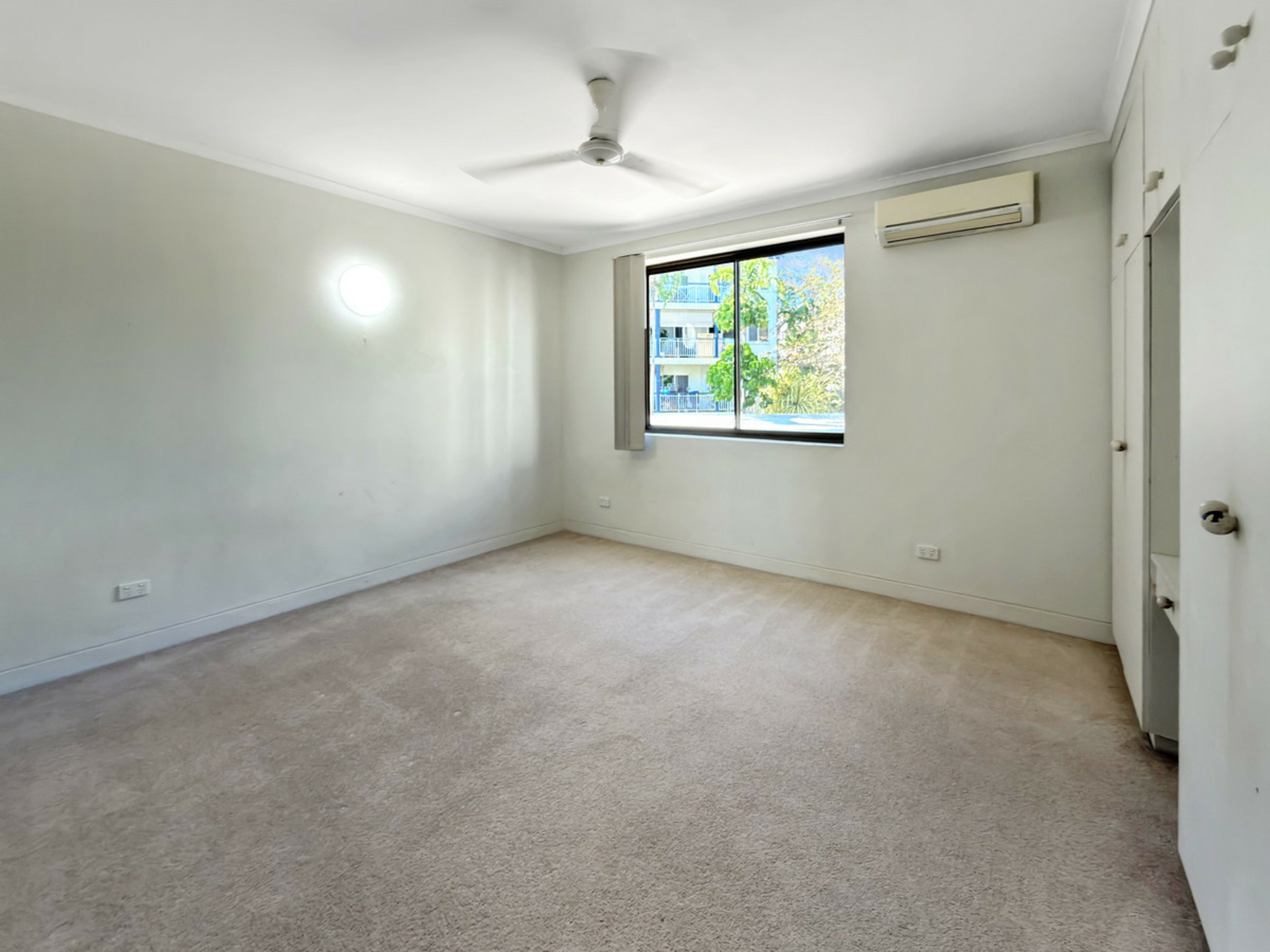 9/278 Casuarina Drive — photo 5 of 9