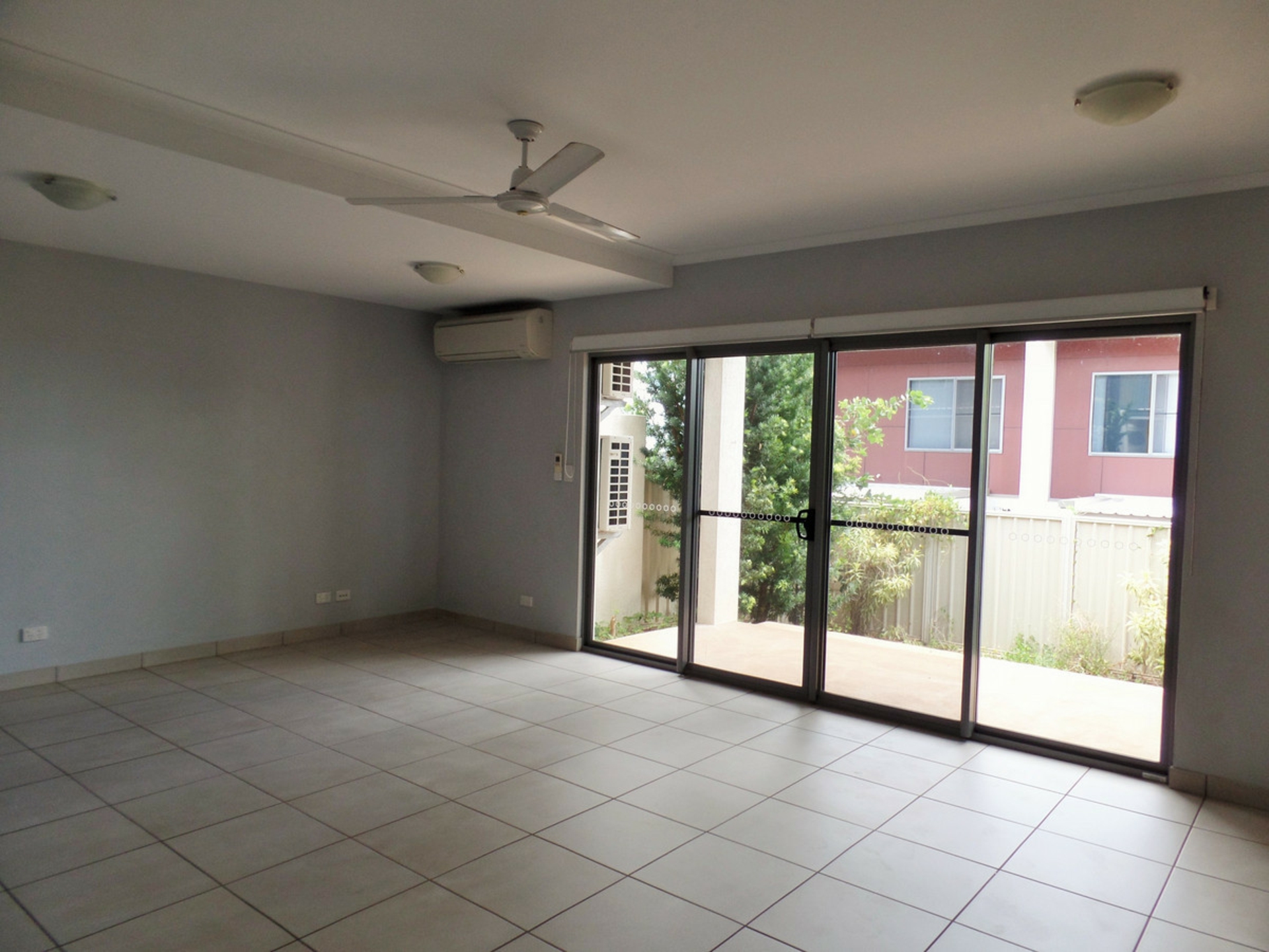 6/26 Lind Road — photo 2 of 11