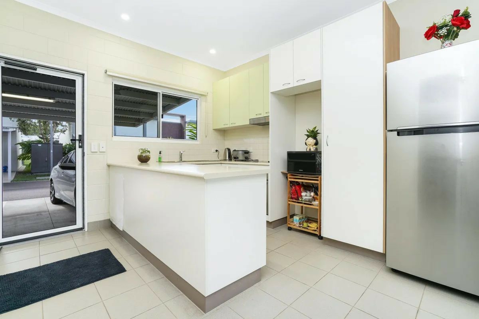 12/100 Farrar Boulevard — photo from LJ Hooker Darwin
