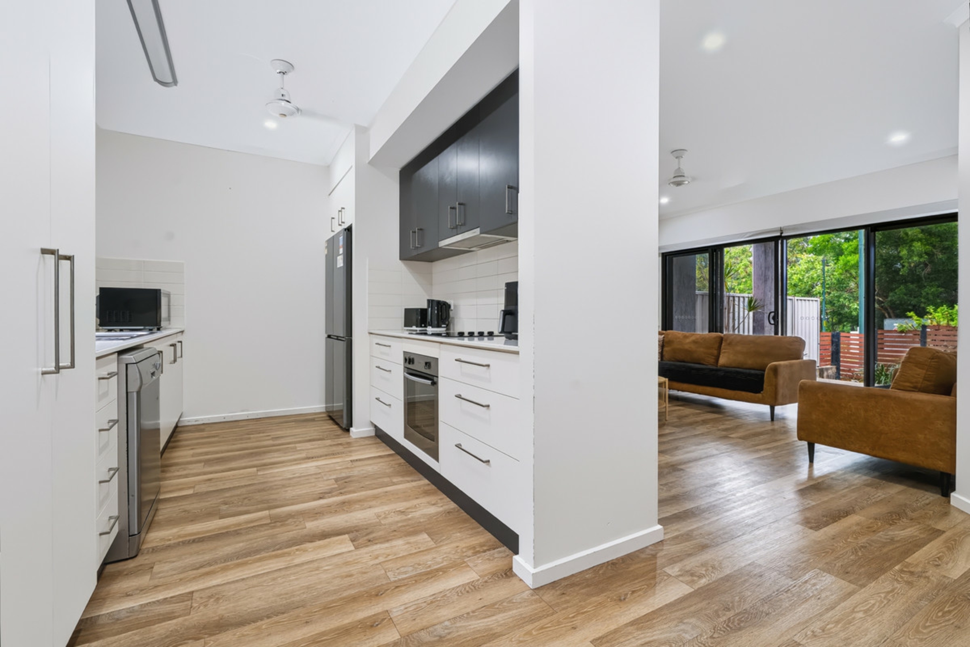 35 Haultain Crescent — photo 3 of 24
