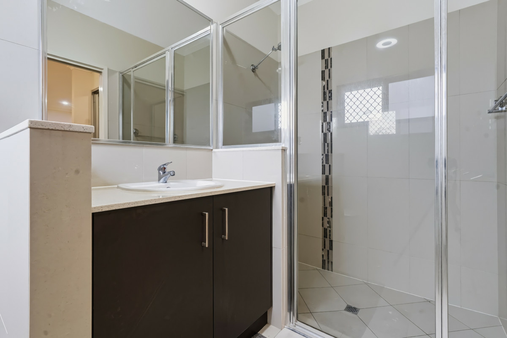 35 Haultain Crescent — photo 12 of 24