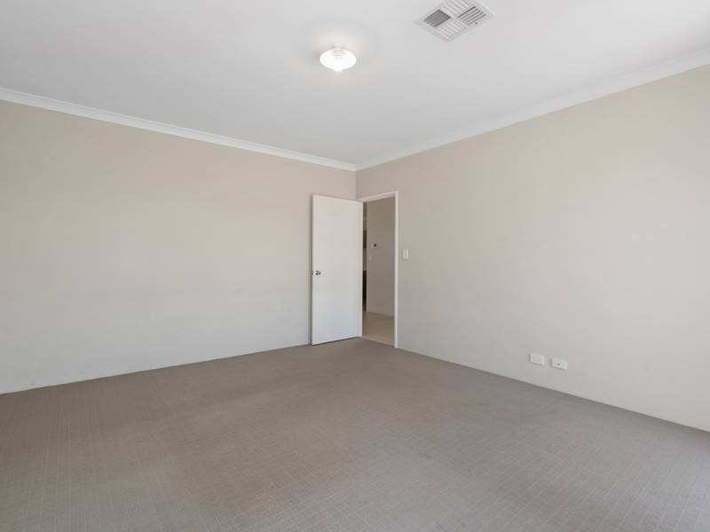 4 Tringa Rise, EAST CANNINGTON