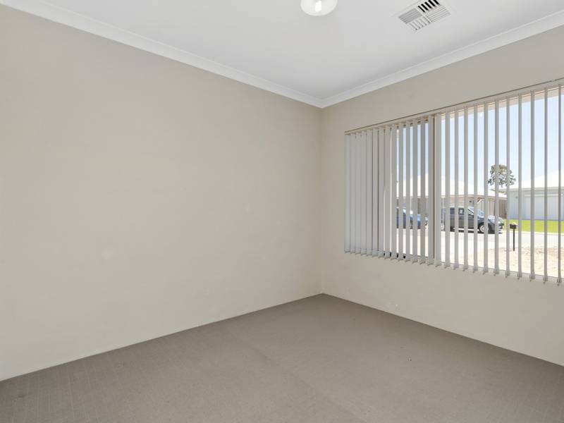 4 Tringa Rise, EAST CANNINGTON