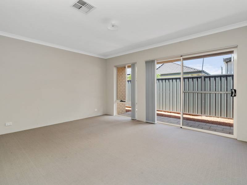 4 Tringa Rise, EAST CANNINGTON
