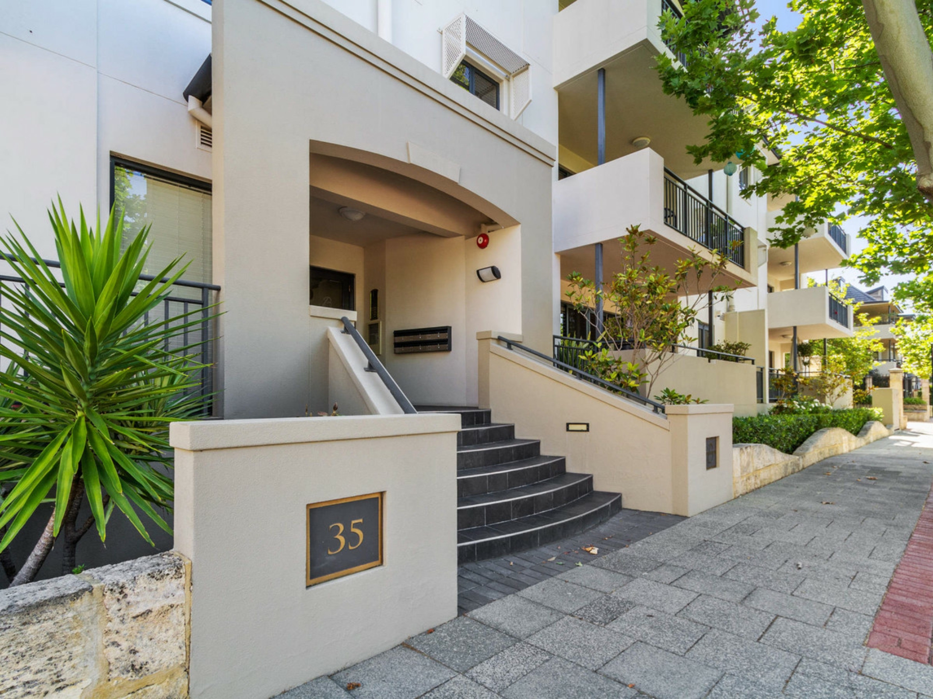 10/35 Haig Park Circle, EAST PERTH