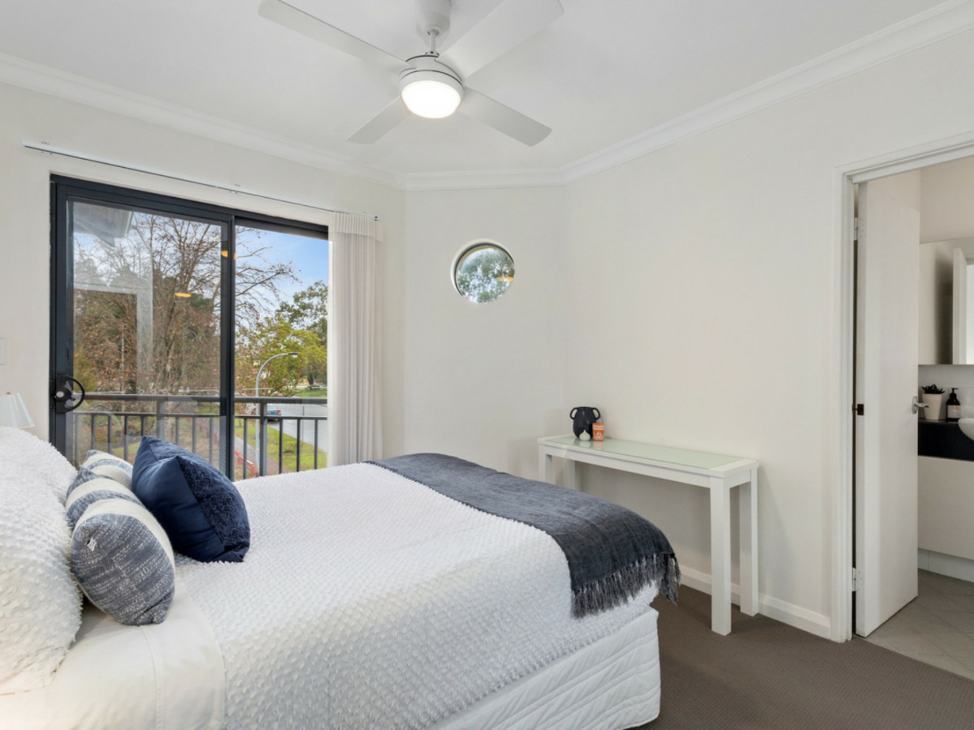 23/7 Bronte Street, EAST PERTH