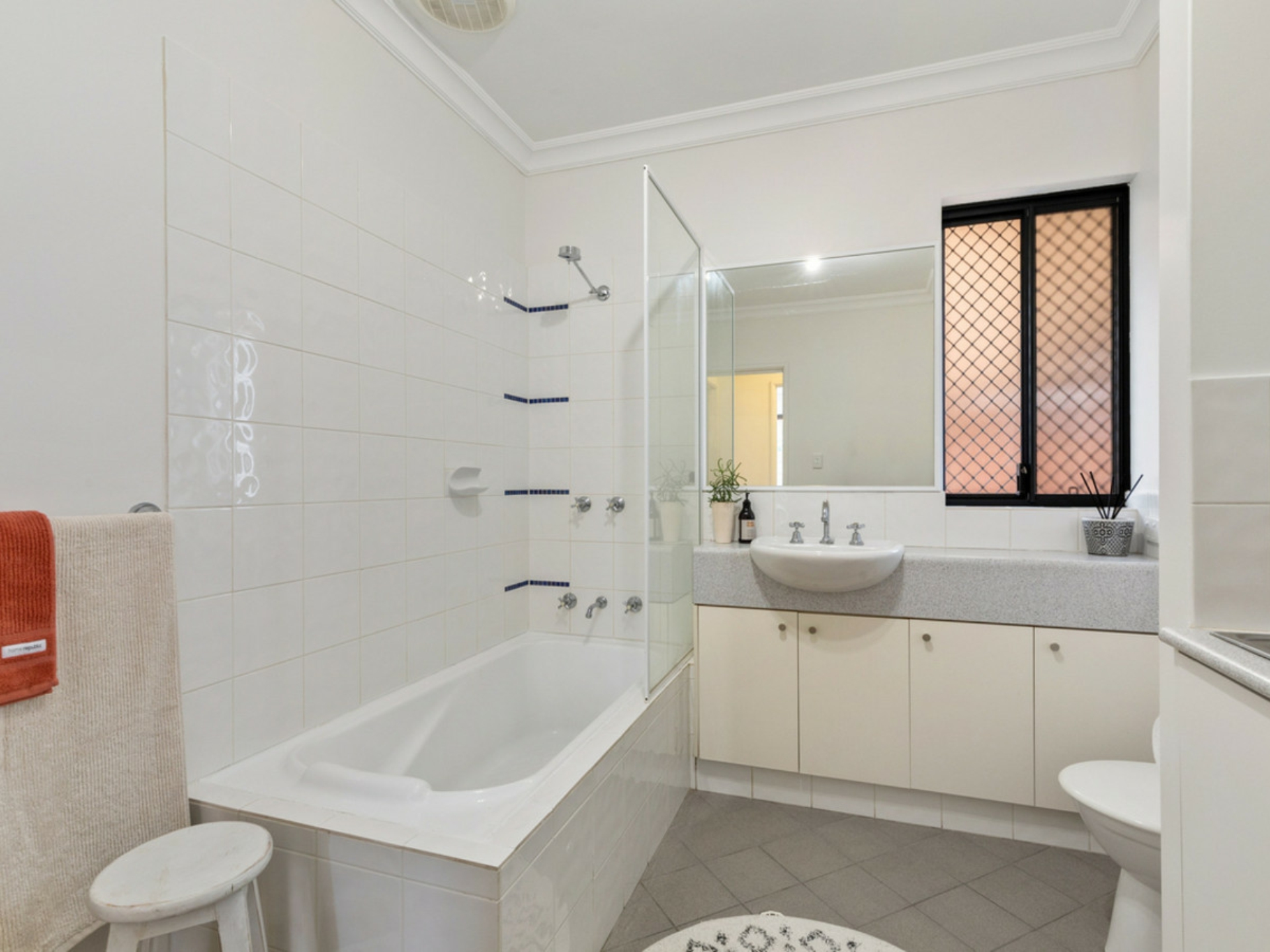 23/7 Bronte Street, EAST PERTH