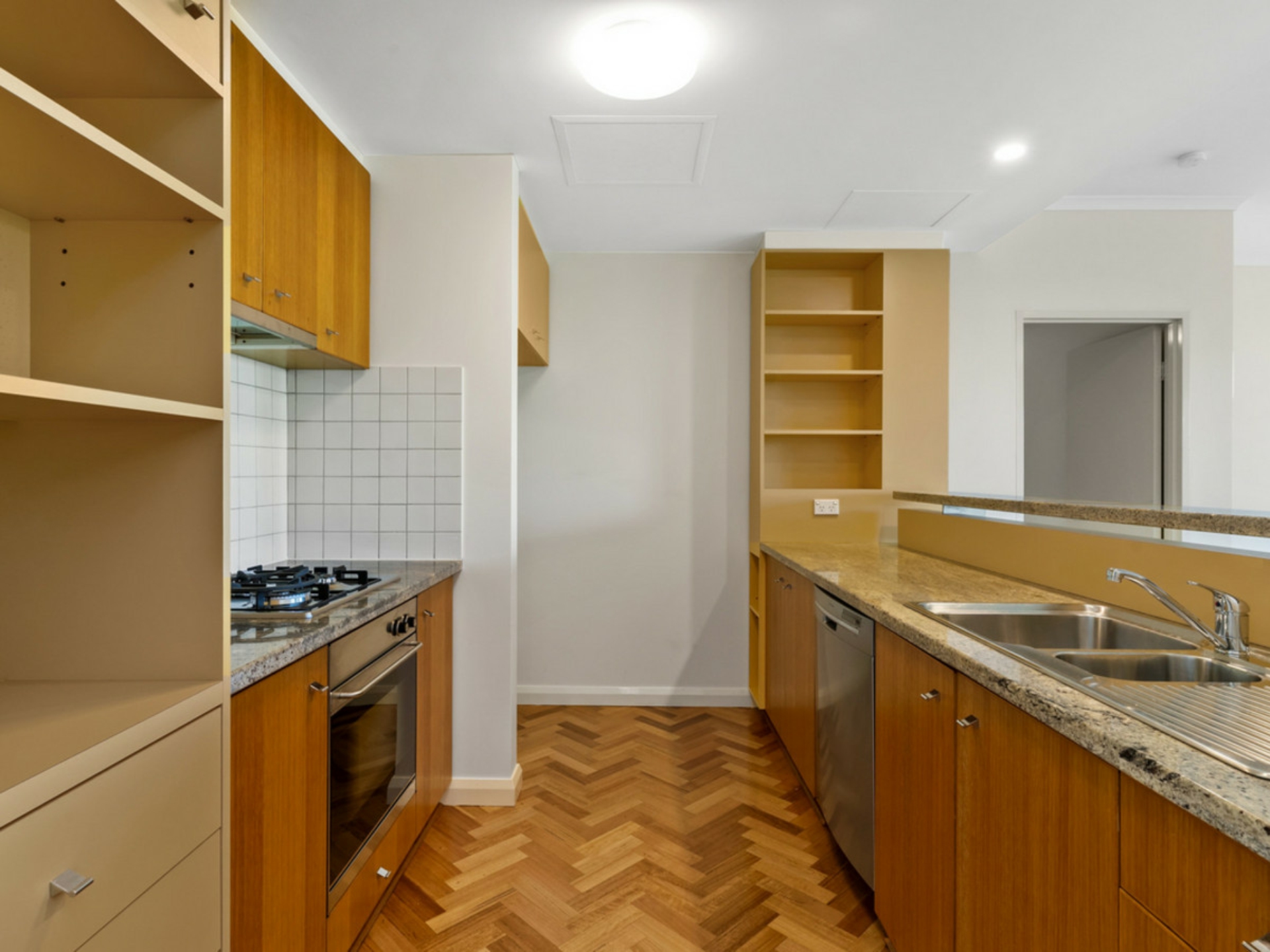 18/1 Henry Lawson Walk, EAST PERTH