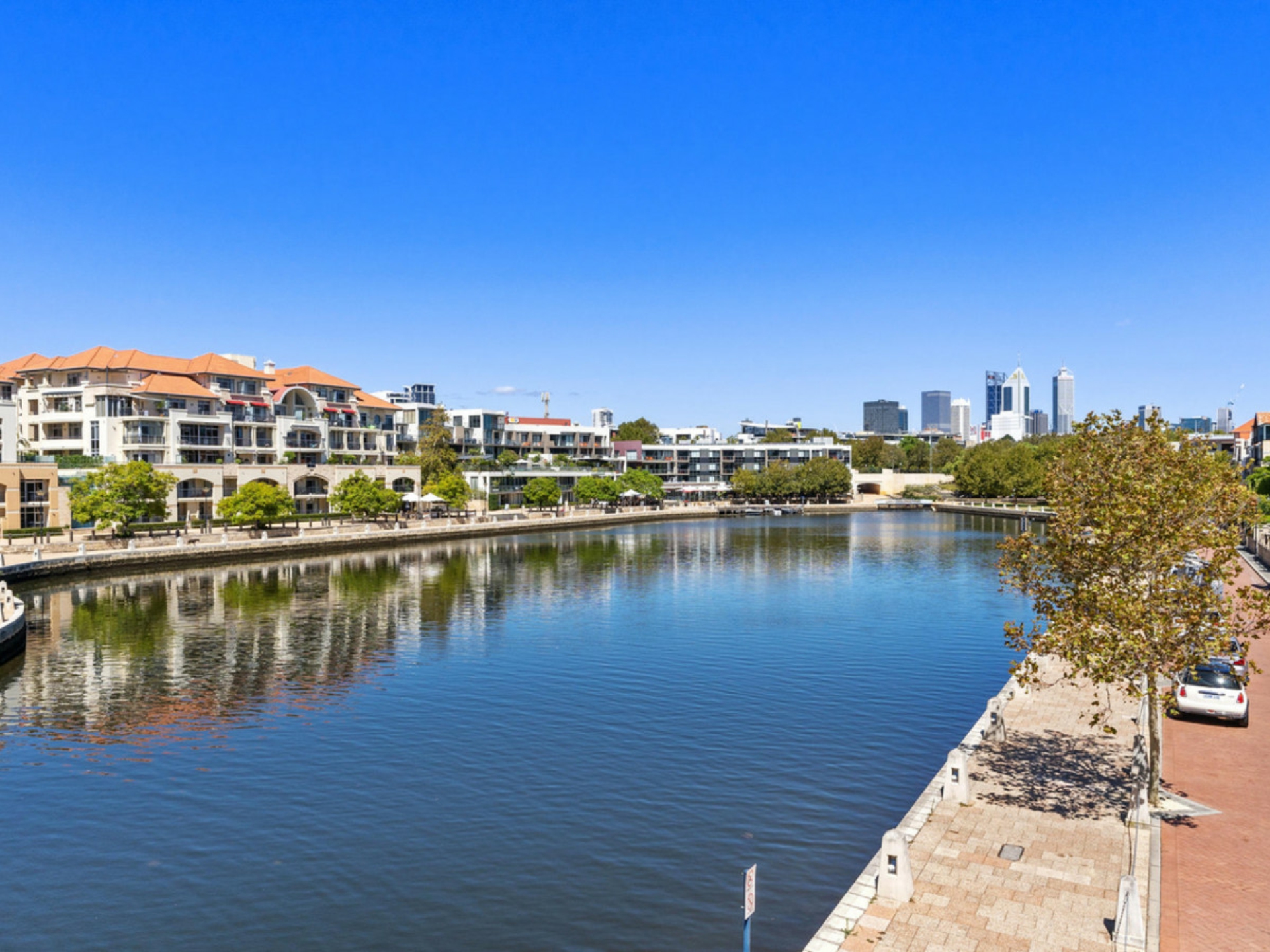 18/1 Henry Lawson Walk, EAST PERTH